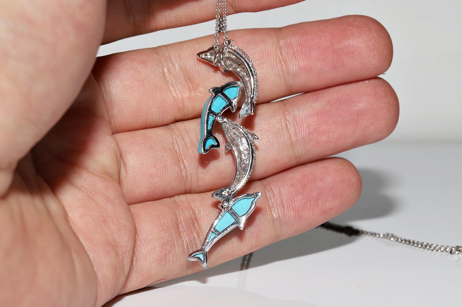 18k White Gold Natural Diamond And Turquoise Decorated Dolphin Pendant Necklace For Sale 2