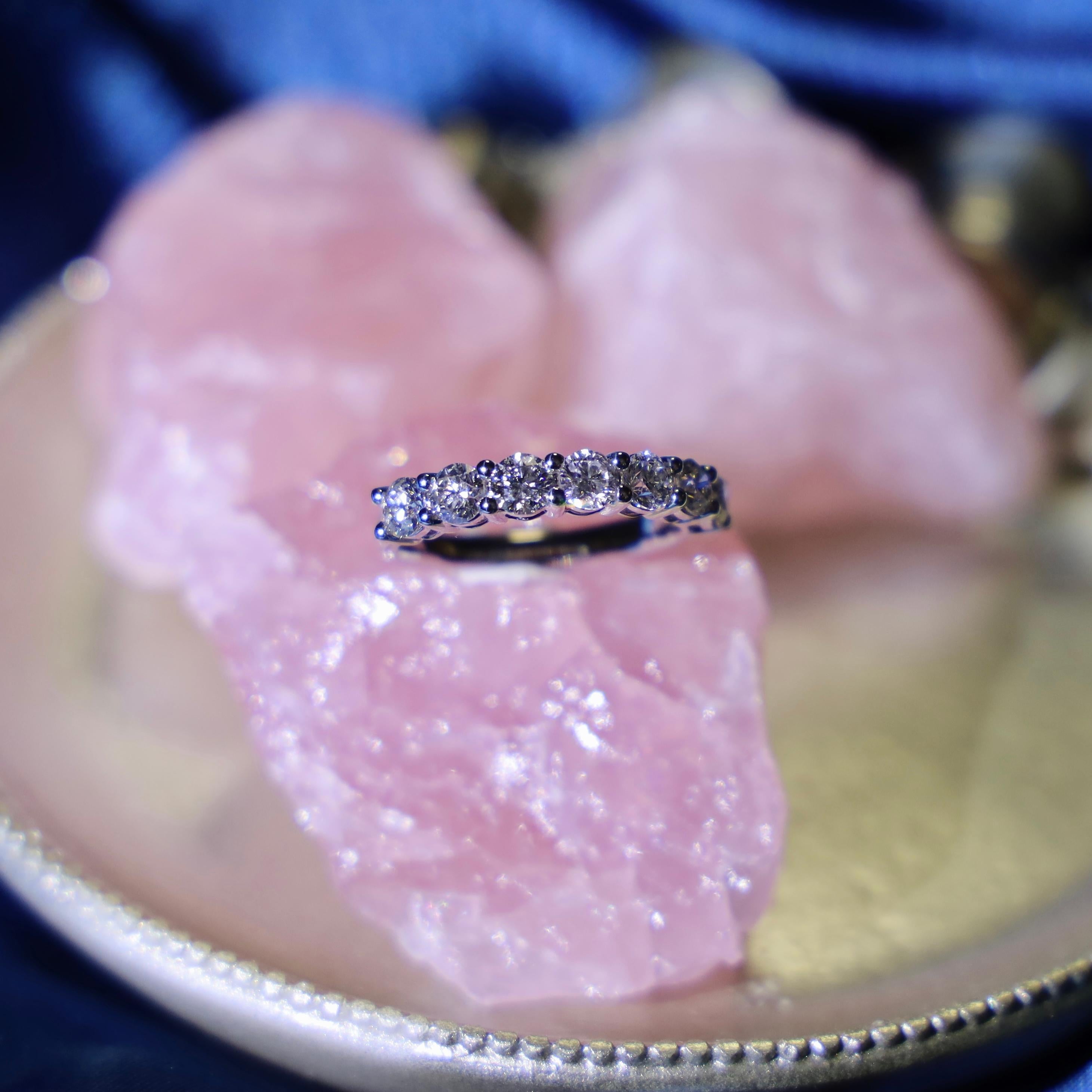 18K White Gold Natural Diamond Classic Engagement Fashion Ring In New Condition For Sale In Kowloon, HK