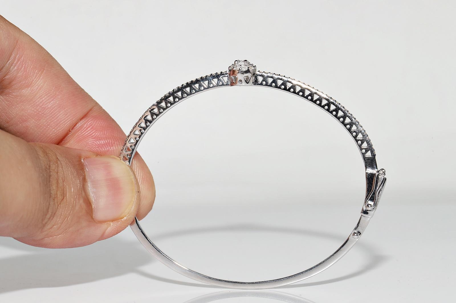 18k White  Gold Natural Diamond Decorated Bangle Bracelet For Sale 4