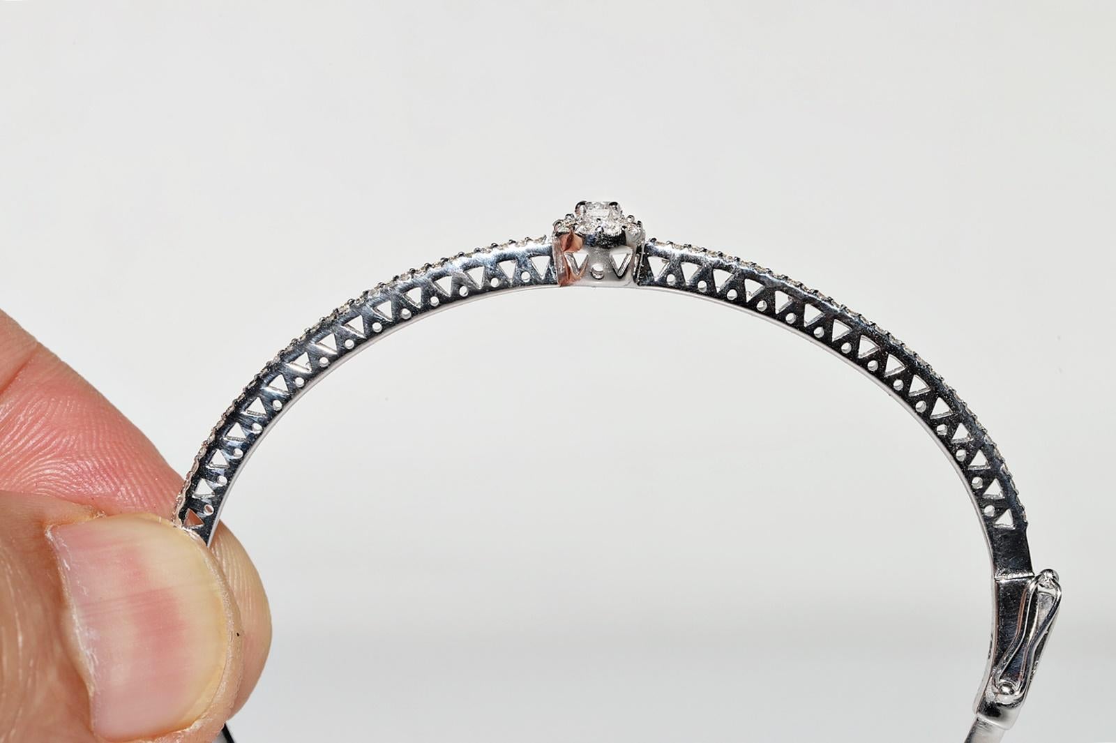 18k White  Gold Natural Diamond Decorated Bangle Bracelet For Sale 5