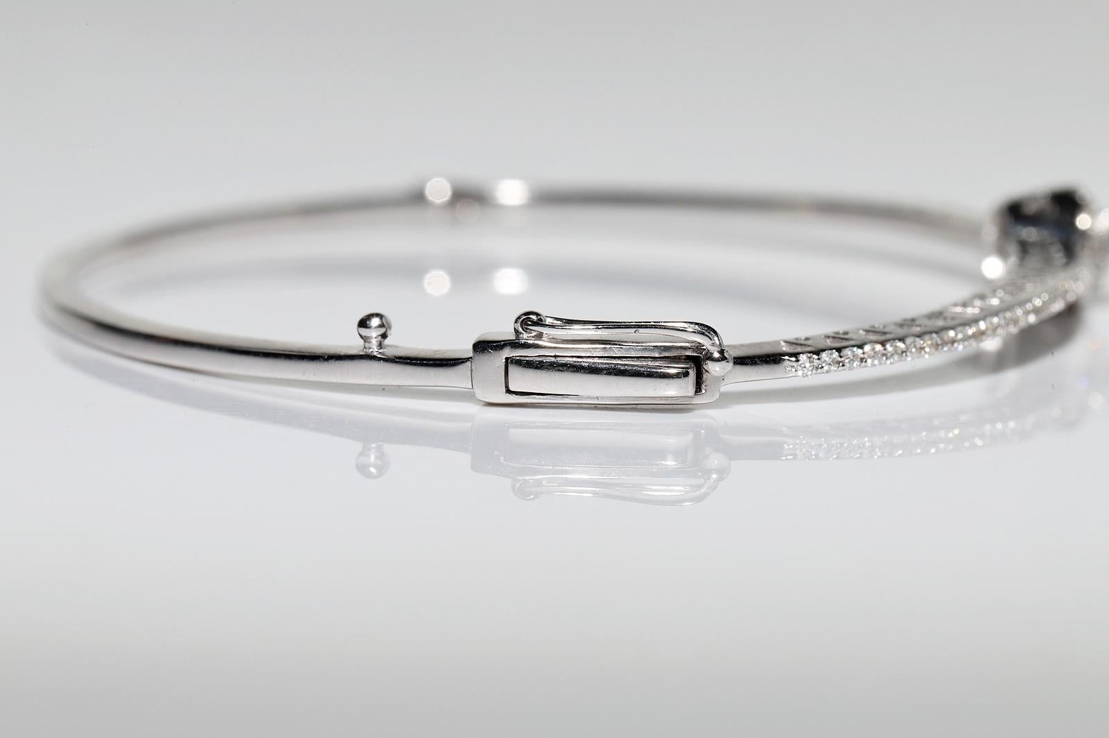18k White  Gold Natural Diamond Decorated Bangle Bracelet For Sale 6