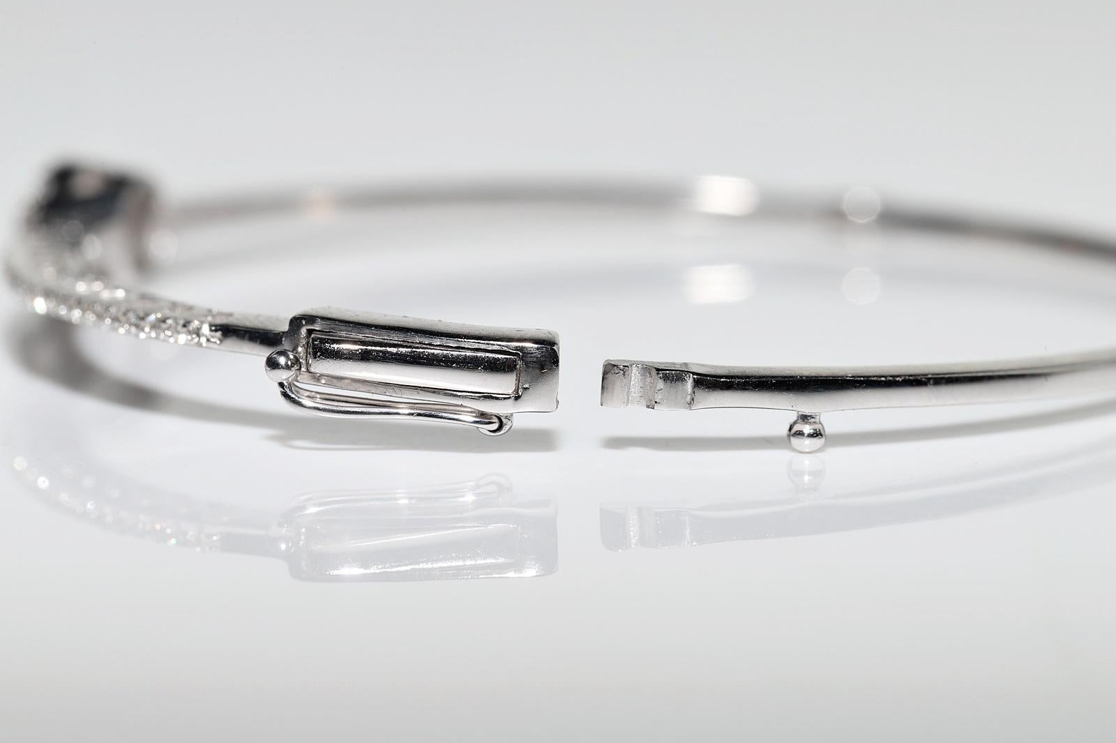 18k White  Gold Natural Diamond Decorated Bangle Bracelet For Sale 7