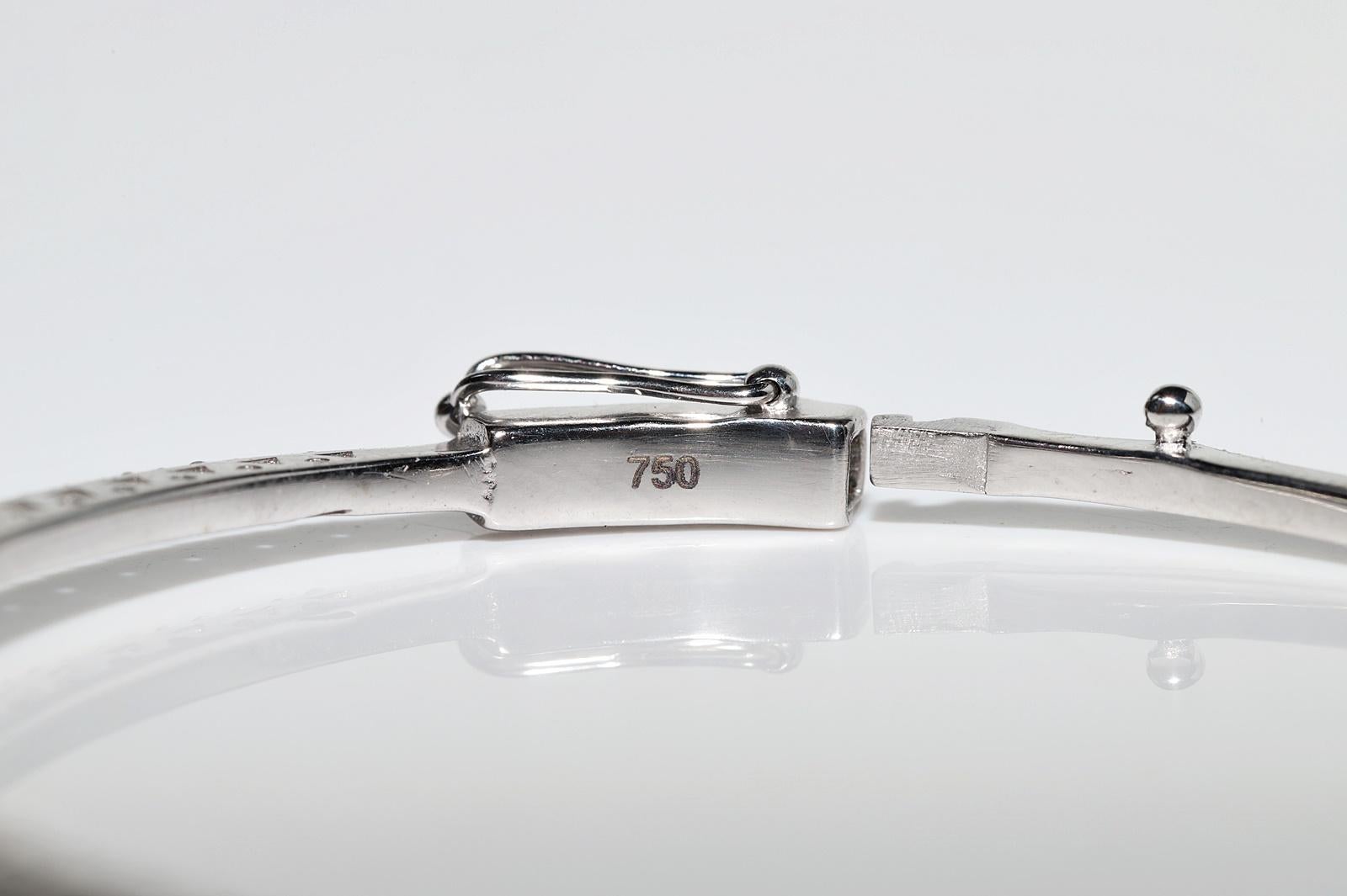 18k White  Gold Natural Diamond Decorated Bangle Bracelet For Sale 8