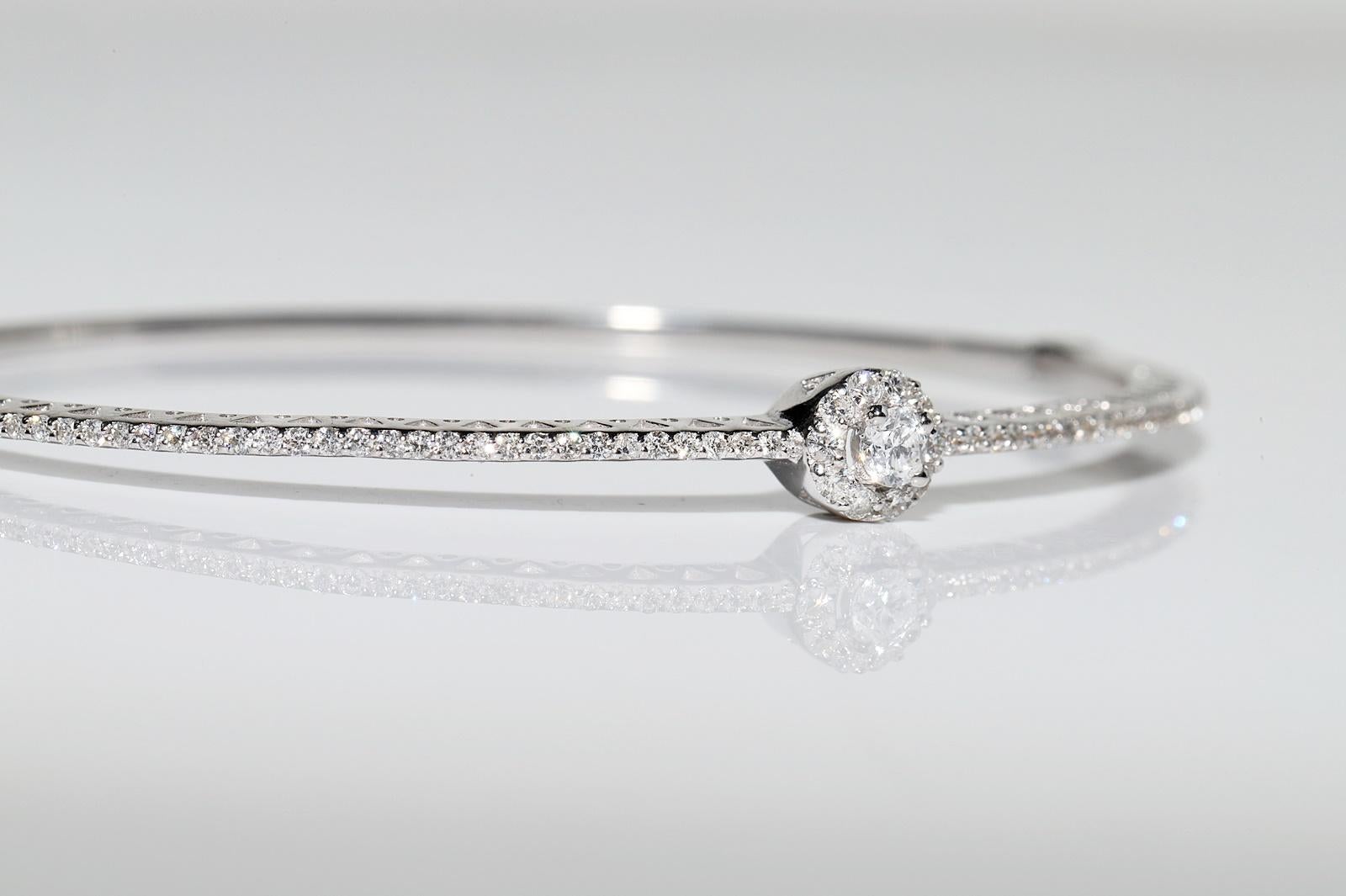 18k White  Gold Natural Diamond Decorated Bangle Bracelet For Sale 2