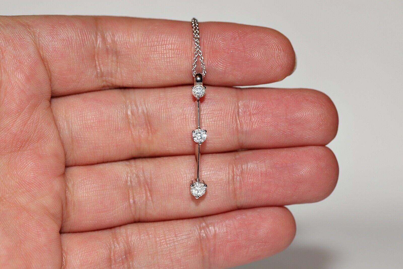 Moderno Collana con ciondolo a goccia decorato con diamanti naturali in oro bianco 18 carati in vendita