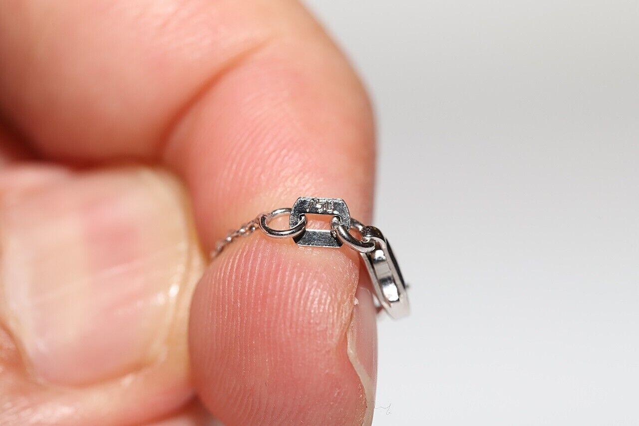 Donna Collana con ciondolo a goccia decorato con diamanti naturali in oro bianco 18 carati in vendita