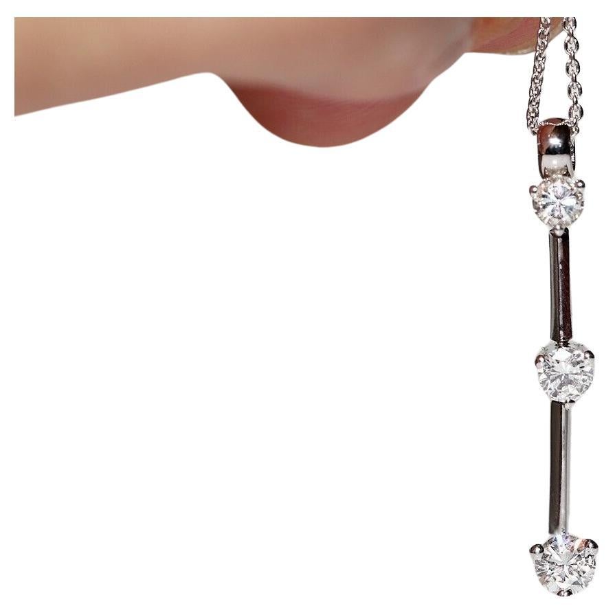 Collana con ciondolo a goccia decorato con diamanti naturali in oro bianco 18 carati