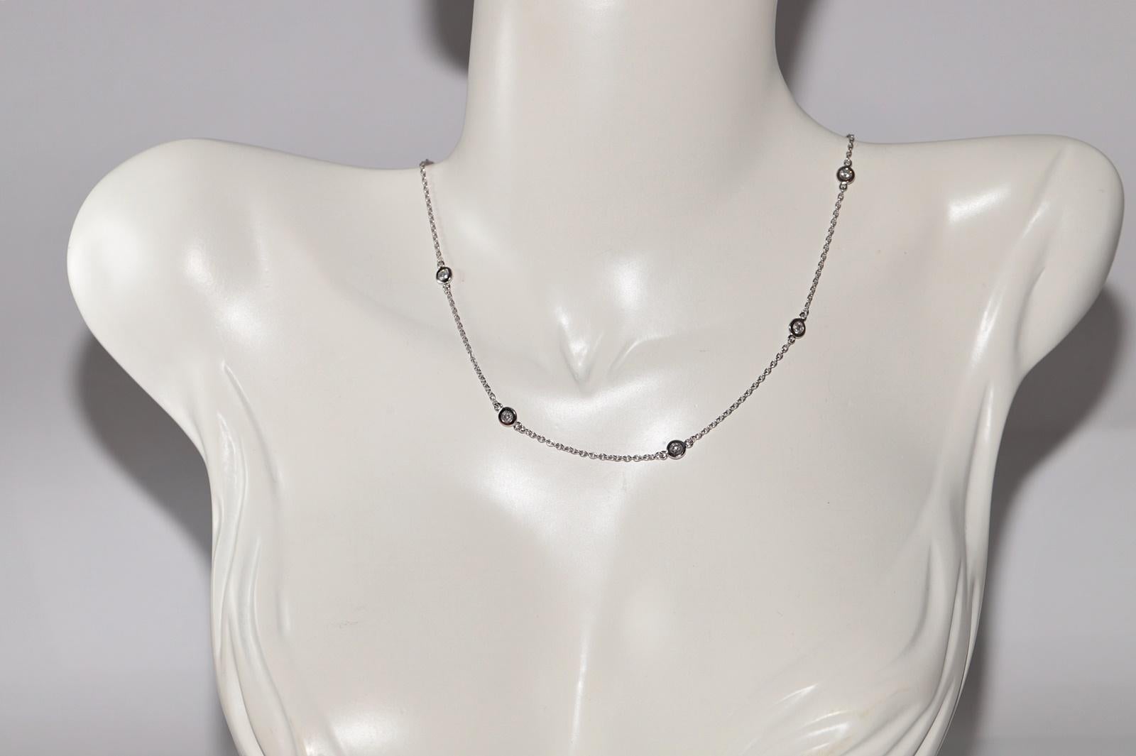 En très bon état.
Le poids total est de 5,3 grammes.
Totalement le diamant est de 1 ct.
Le diamant est de couleur G-H et de pureté VS.
La longueur totale de la chaîne est de 42 cm.
N'hésitez pas à nous contacter pour toute question.