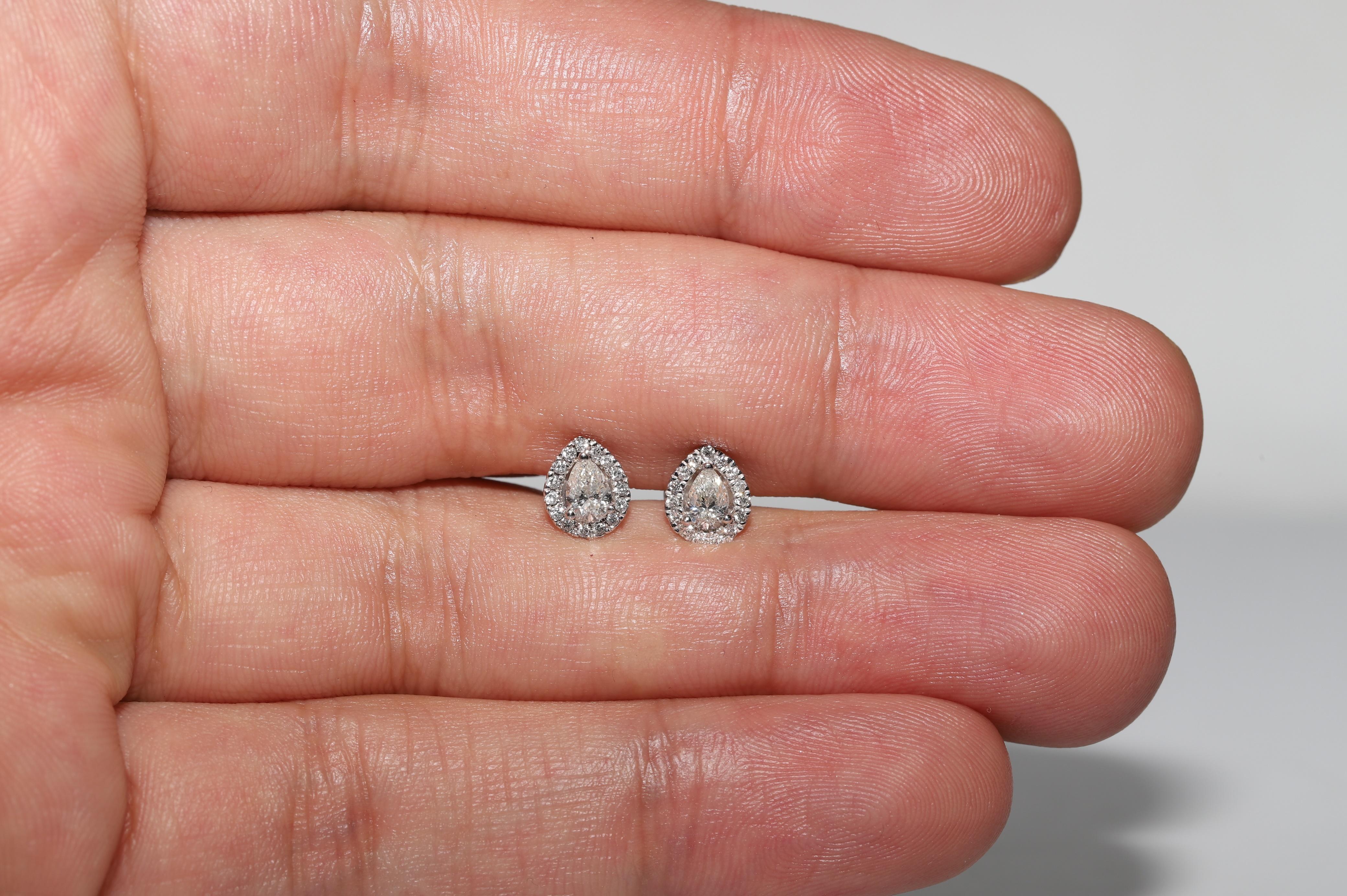 18k White Gold Natural Diamond Decorated Pretty Earring For Sale 6