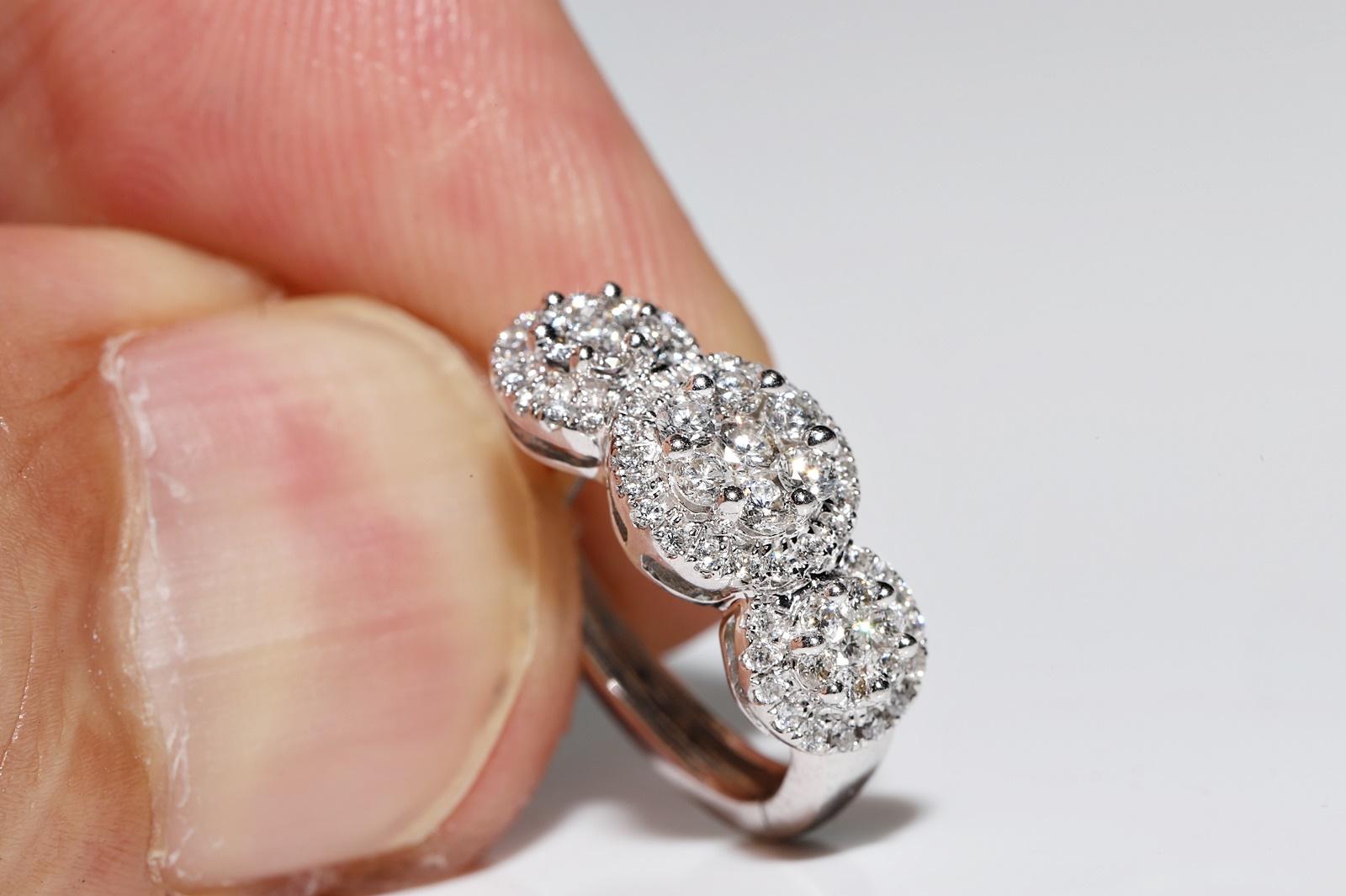 18k Weiß  Gold Natürlicher Diamant Dekorierter hübscher Ohrring im Angebot 6