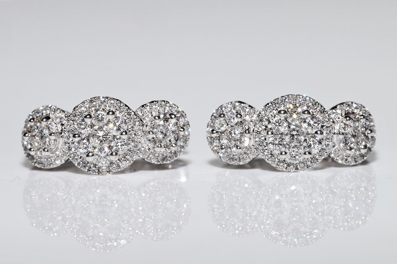 Brilliant Cut 18k White  Gold Natural Diamond Decorated Pretty Earring For Sale