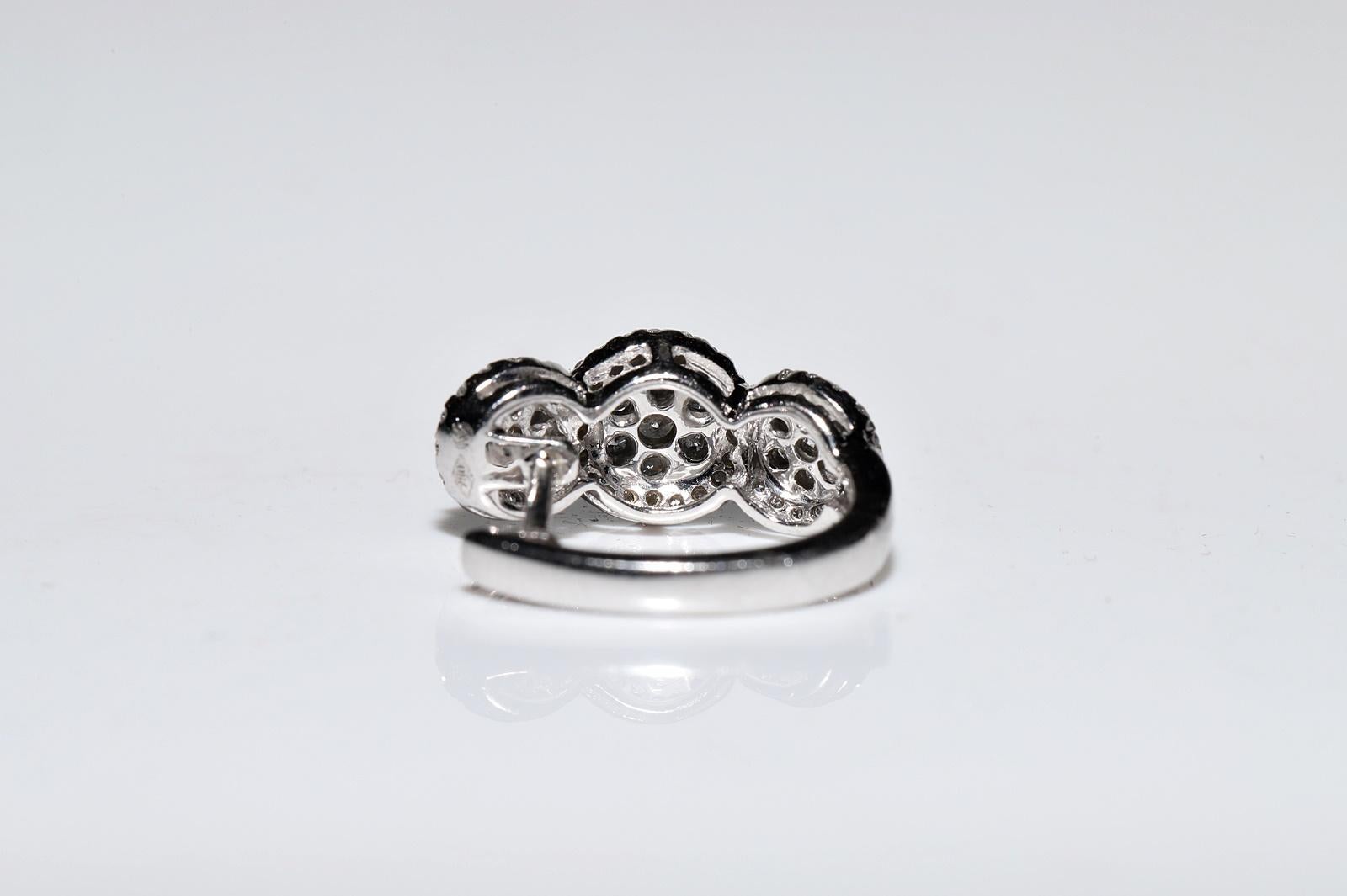 18k White  Gold Natural Diamond Decorated Pretty Earring For Sale 1