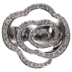 18k White Gold Natural Diamond Decorated Strong Heart Style Ring