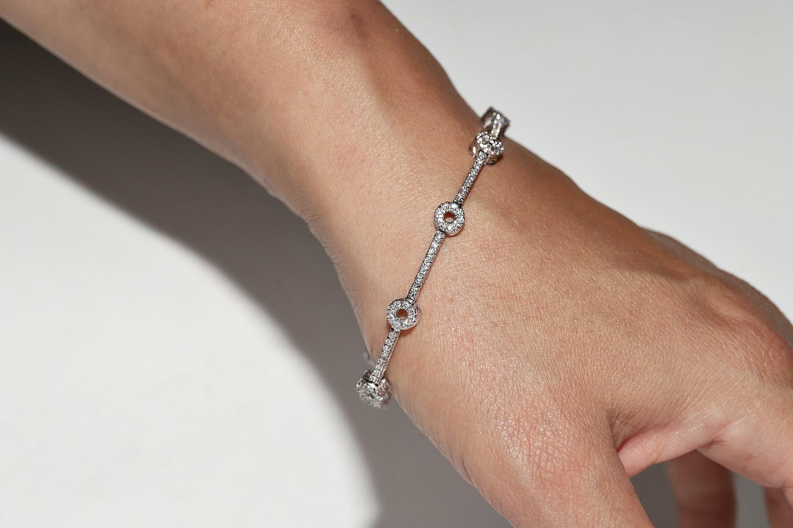 18 Karat Weißgold Dekoriertes Tennisarmband mit natürlichen Diamanten im Angebot 11