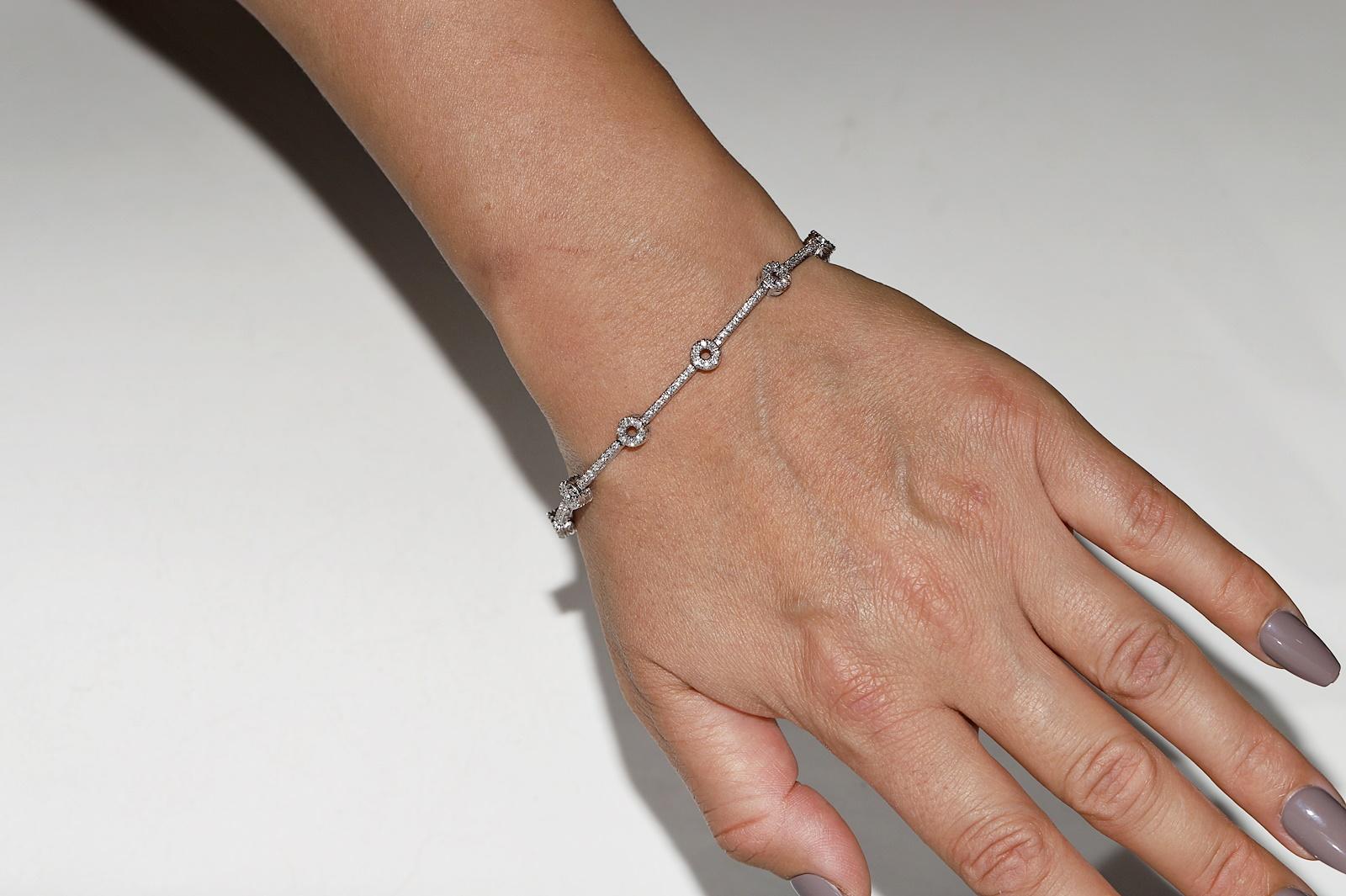 18 Karat Weißgold Dekoriertes Tennisarmband mit natürlichen Diamanten im Angebot 12