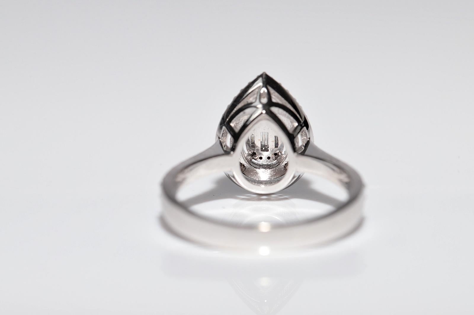 Bague de style poire décorée de diamants naturels en or blanc 18 carats en vente 7