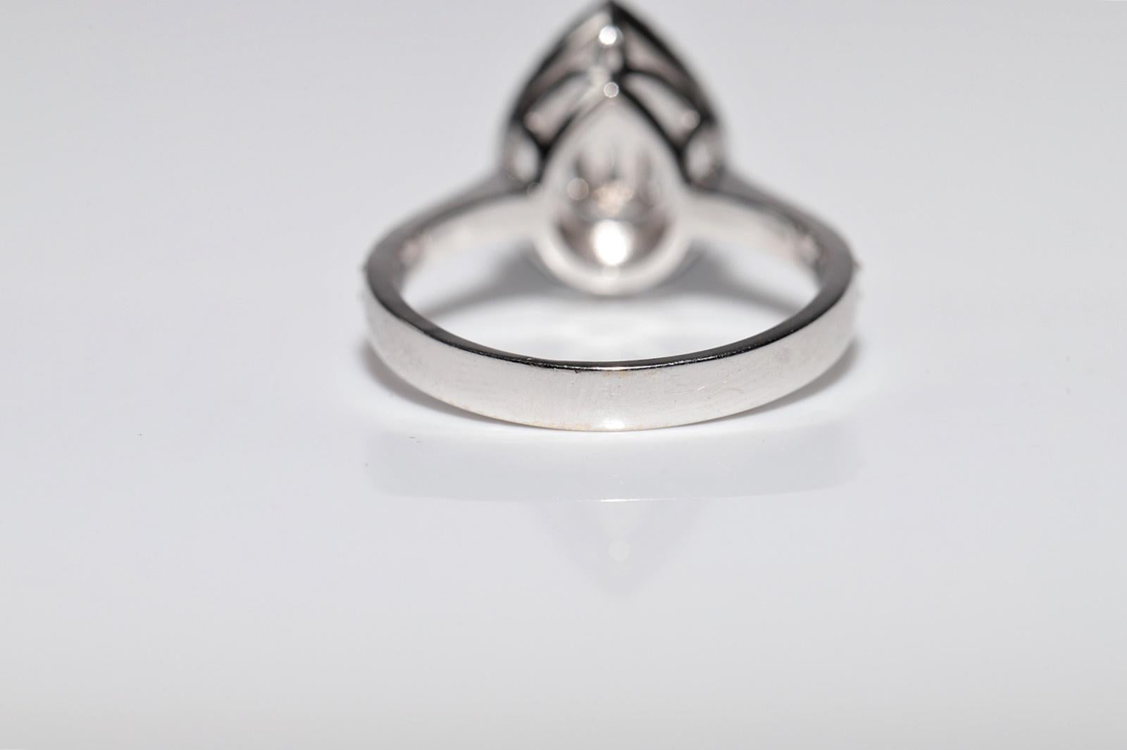 Bague de style poire décorée de diamants naturels en or blanc 18 carats en vente 8