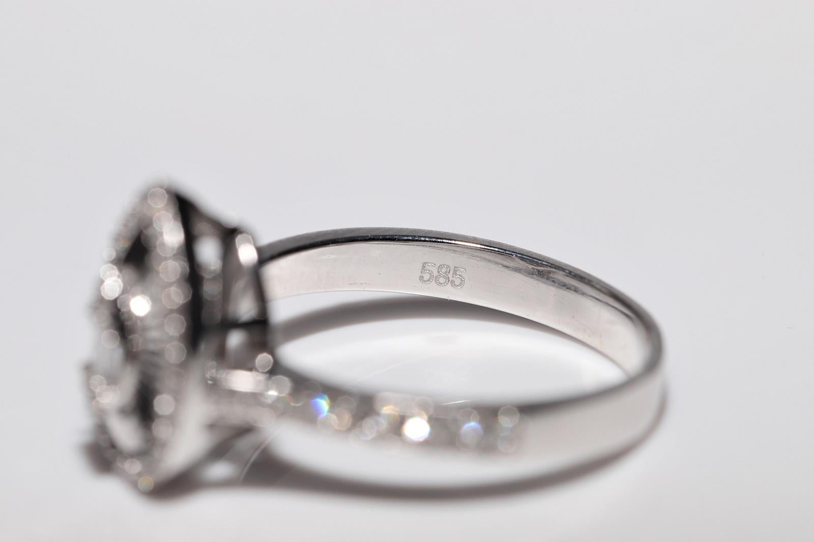 Bague de style poire décorée de diamants naturels en or blanc 18 carats en vente 9