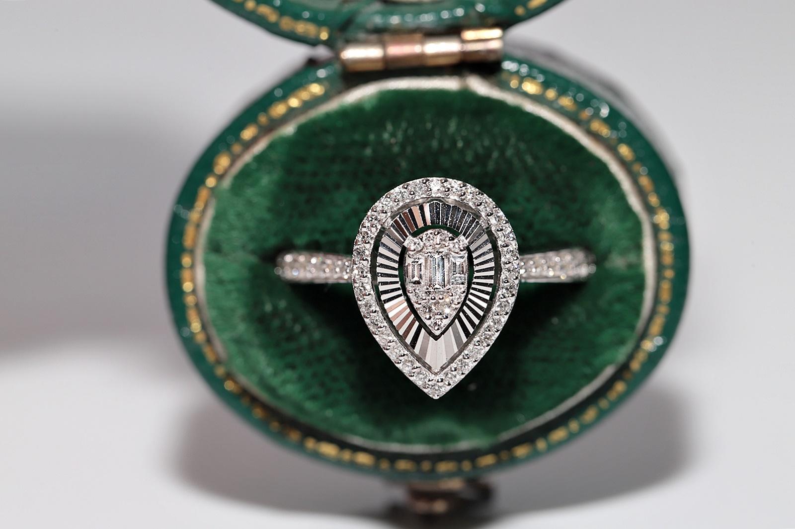 Bague de style poire décorée de diamants naturels en or blanc 18 carats Pour femmes en vente