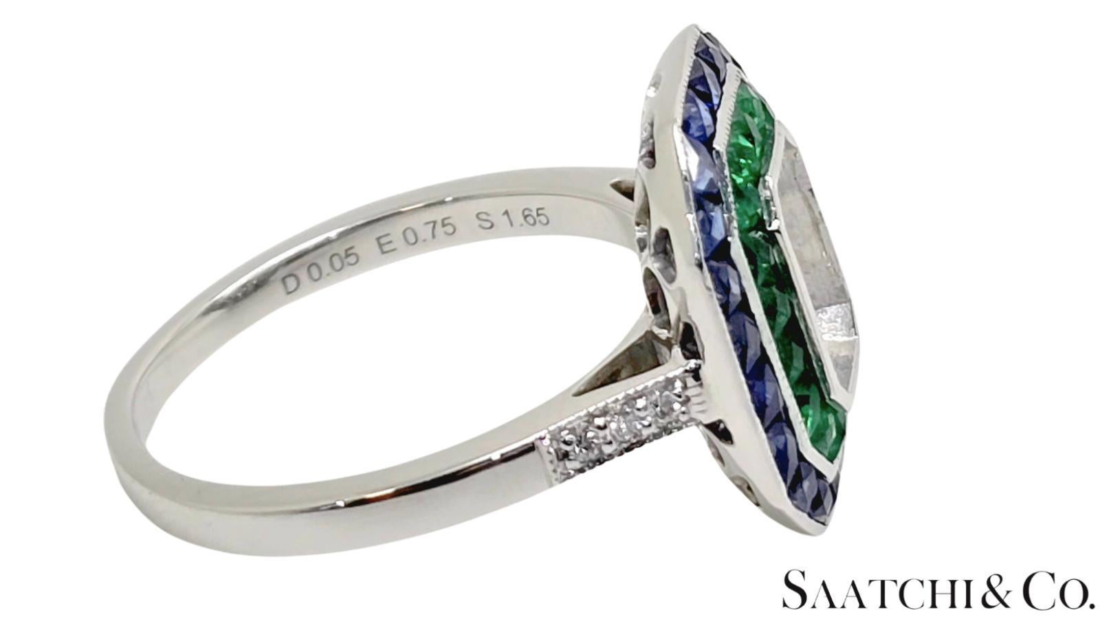 Anello con diamante naturale, zaffiro e smeraldo in oro bianco 18 ct.

Tipo di metallo: Oro bianco 18k
Peso totale dell'articolo: 4,3 grammi
Misura dell'anello: 7 (misura misurabile)
1:
Diamante naturale
Peso: 0,05 Ct. Bianco
2:
Gemma naturale: