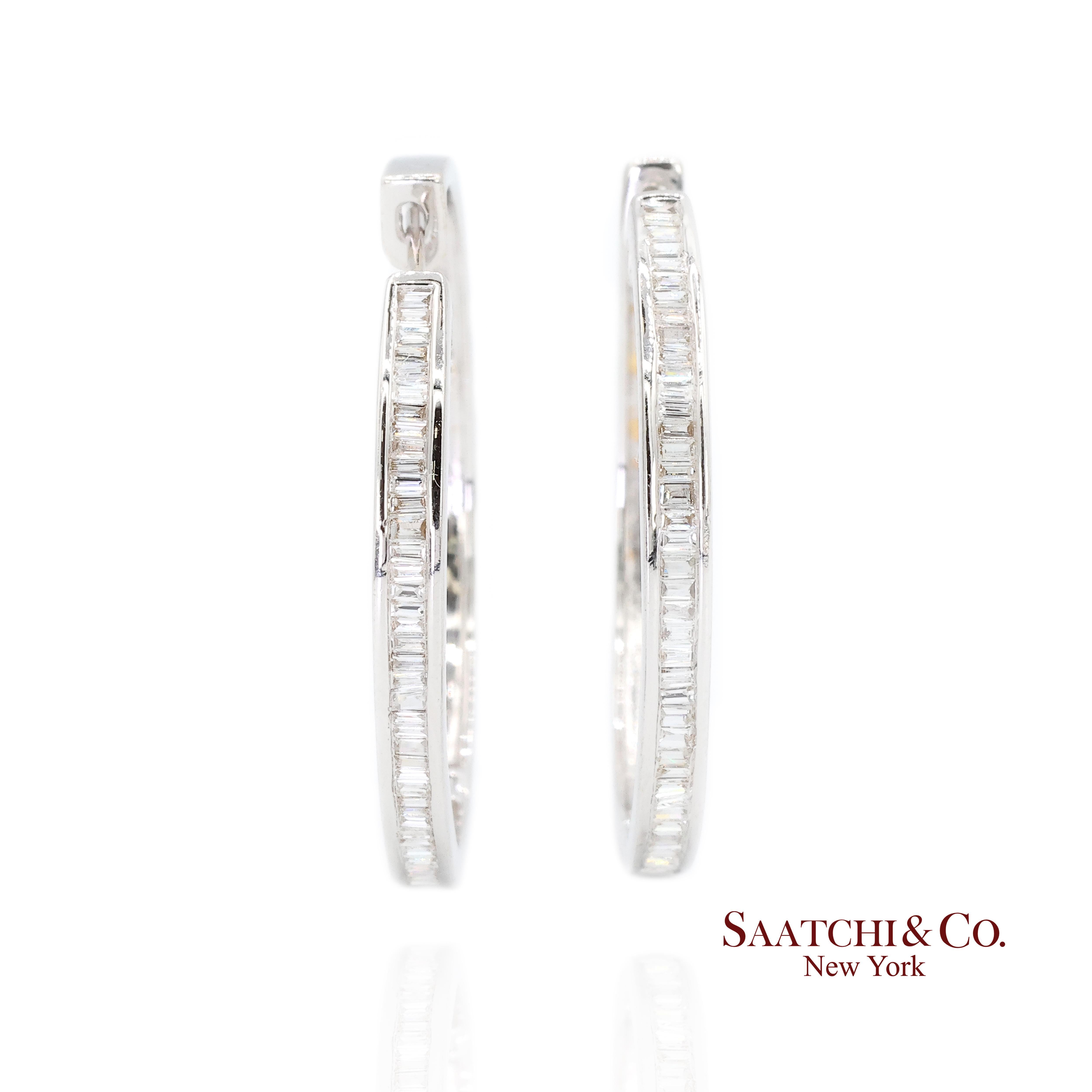 Contemporary 18K White Gold Natural Diamond Hoop Earring For Sale