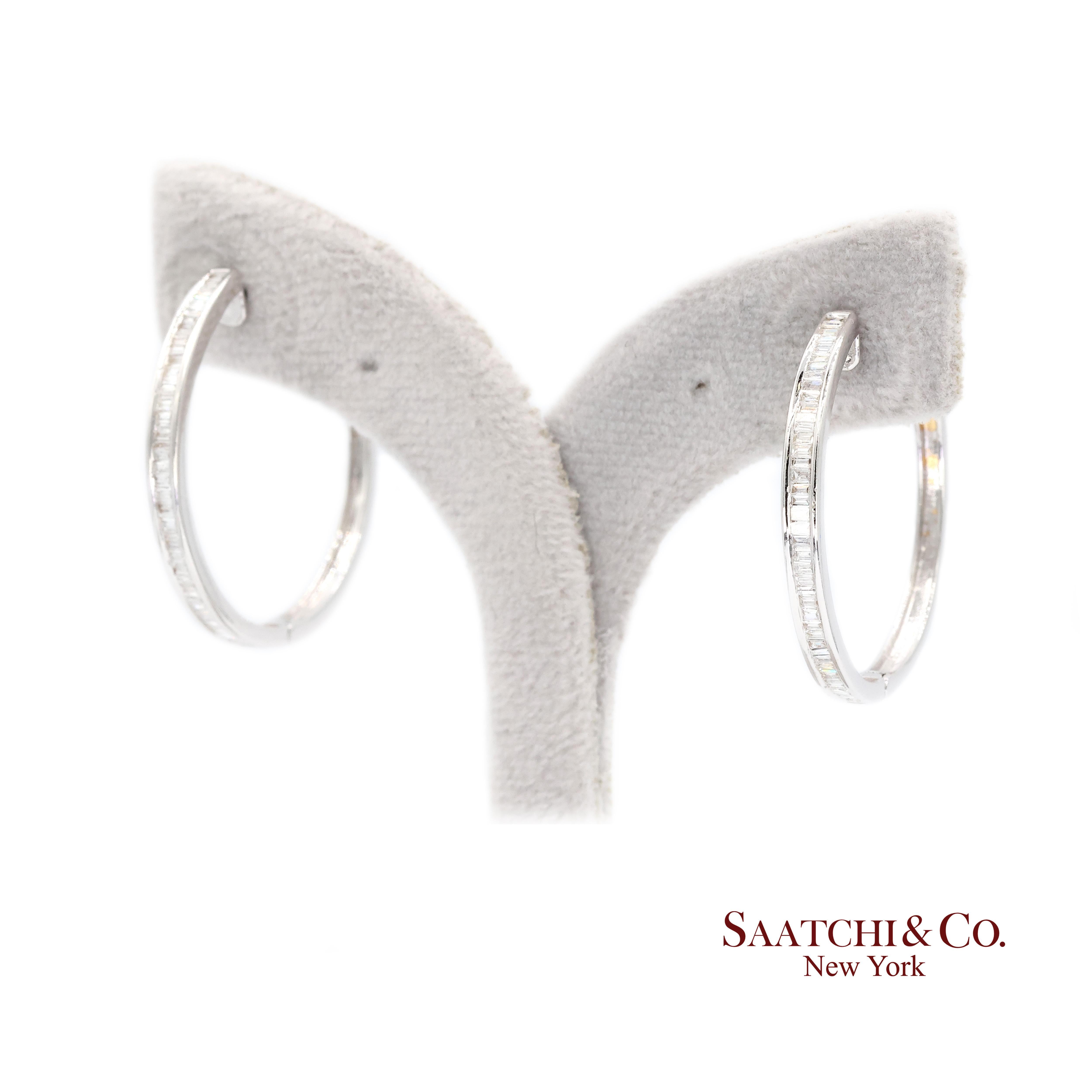 Women's 18K White Gold Natural Diamond Hoop Earring For Sale