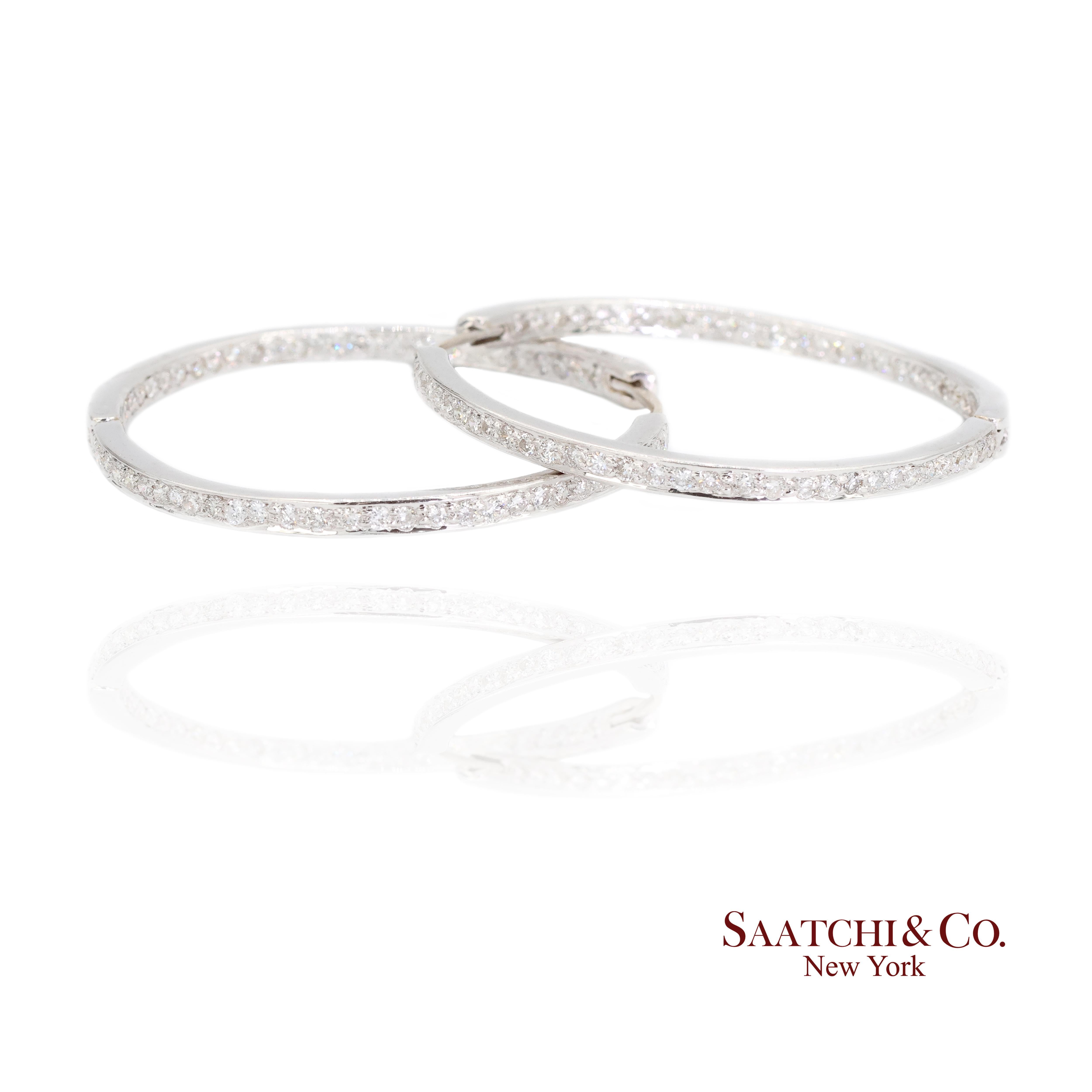 Round Cut 18K White Gold Natural Diamond Hoop Earrings In and Out Diamond For Sale