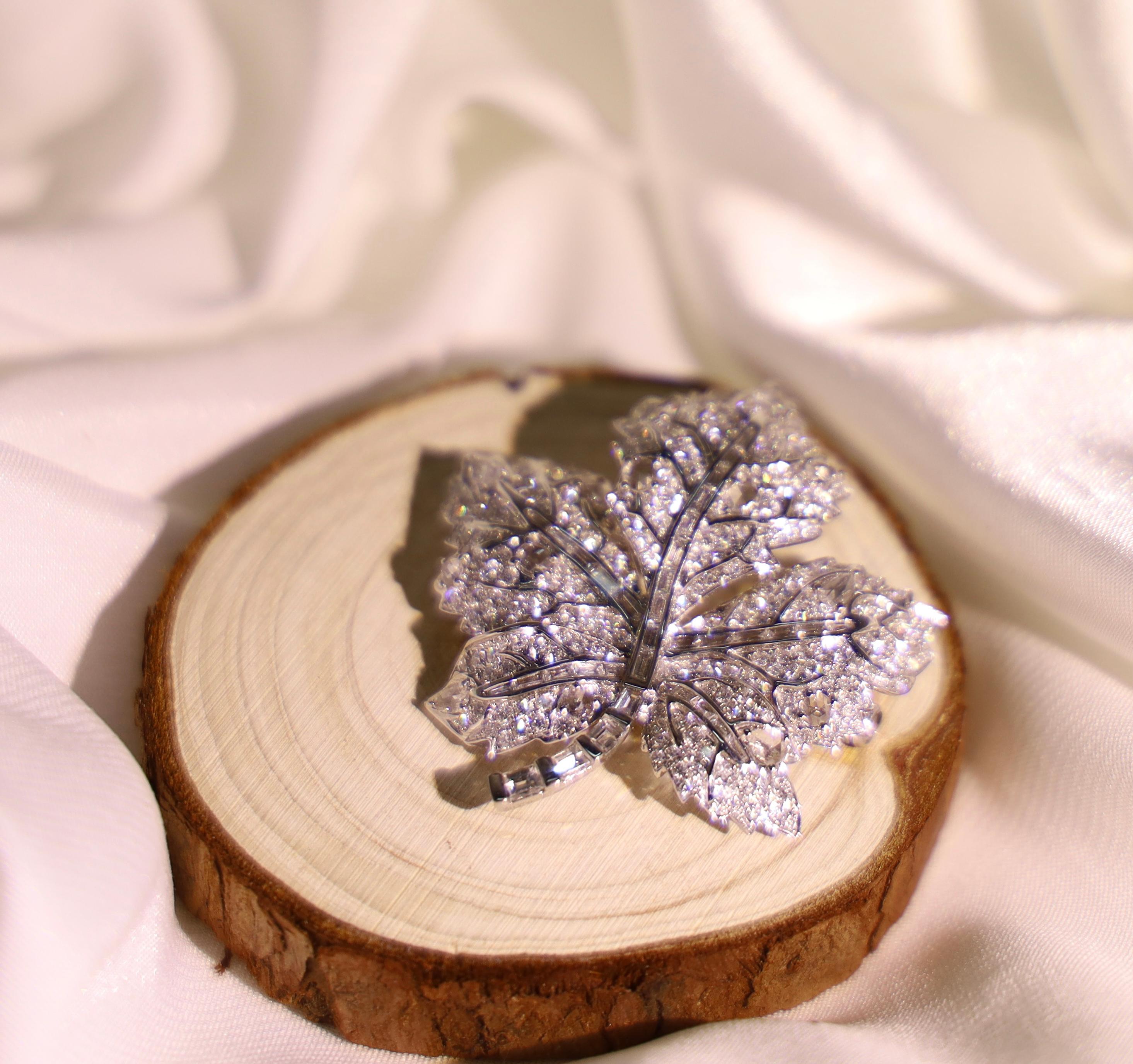 Emerald Cut 18K White Gold Natural Diamond Maple Leaf Brooch For Sale