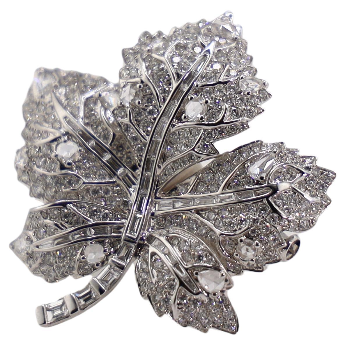 18K White Gold Natural Diamond Maple Leaf Brooch