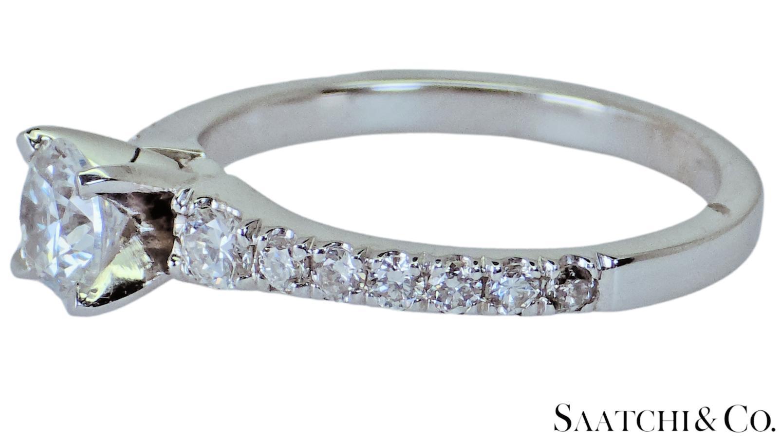 18K Weißgold - Natürlicher Diamant Solitär Ring Verlobung/Jahrestag/Hochzeit (Rundschliff) im Angebot
