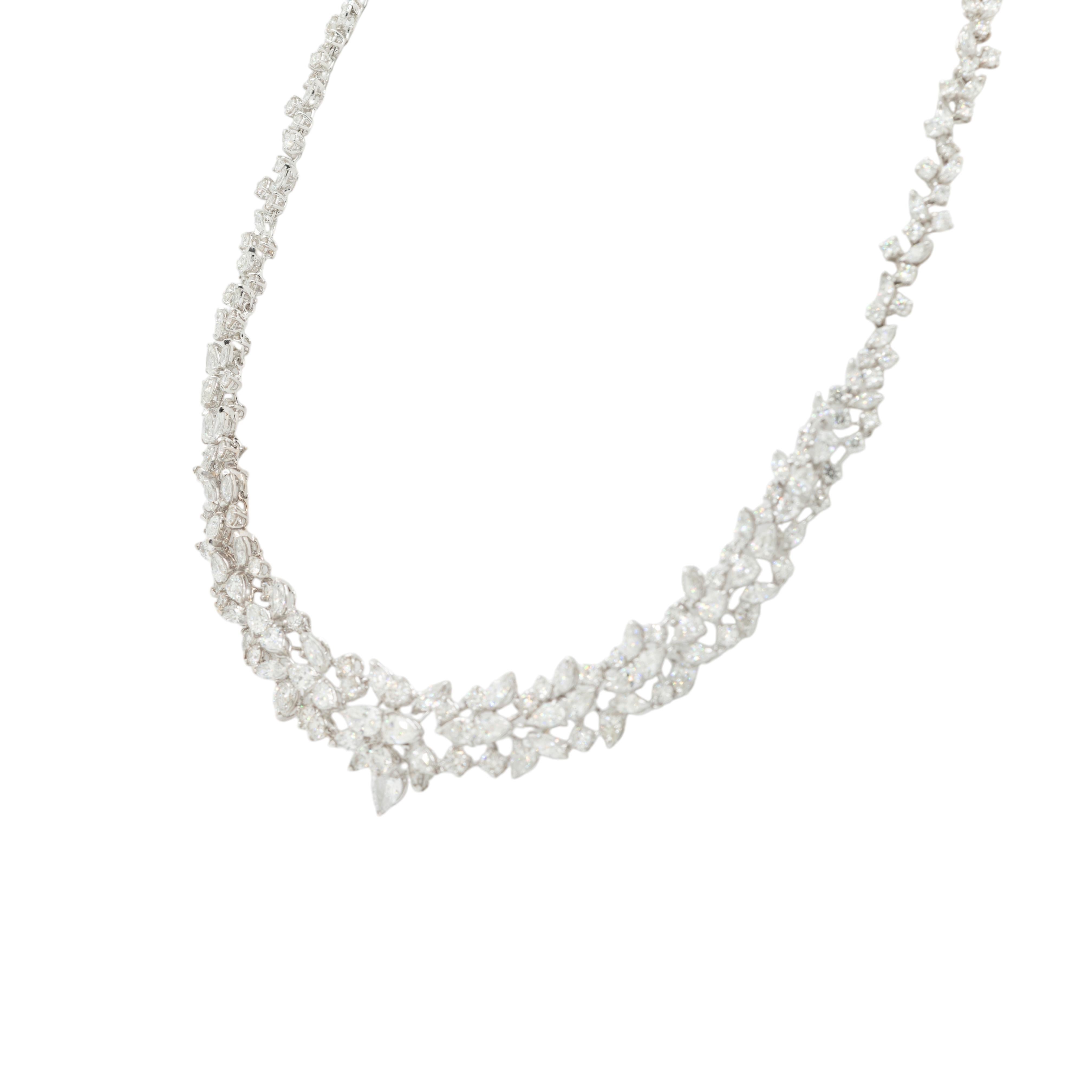 Collana a vite con diamanti naturali in oro bianco 18k In condizioni Nuovo in vendita a Boca Raton, FL