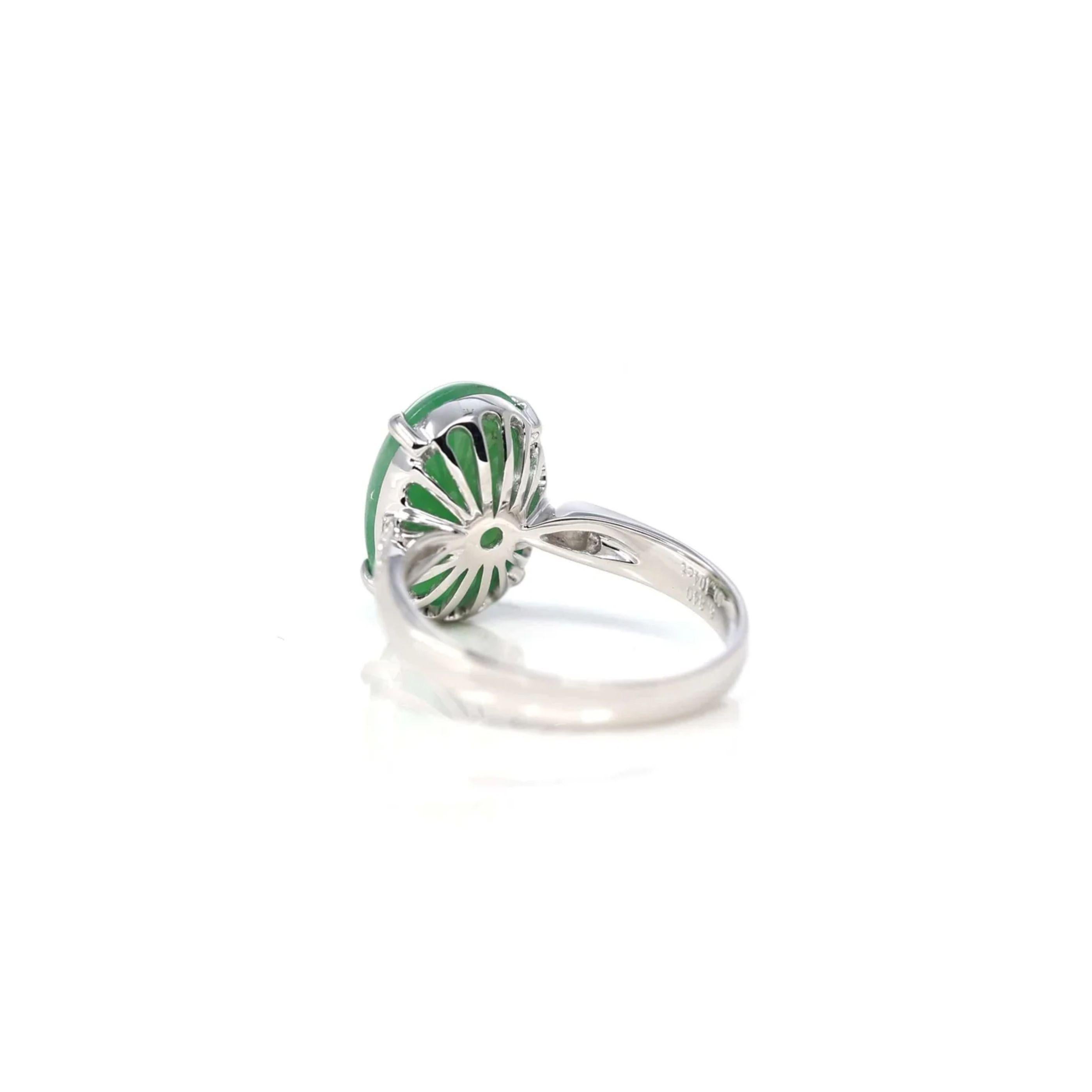 Bague de fiançailles en or blanc 18 carats, jadéite verte ovale impériale naturelle et diamant Pour femmes en vente