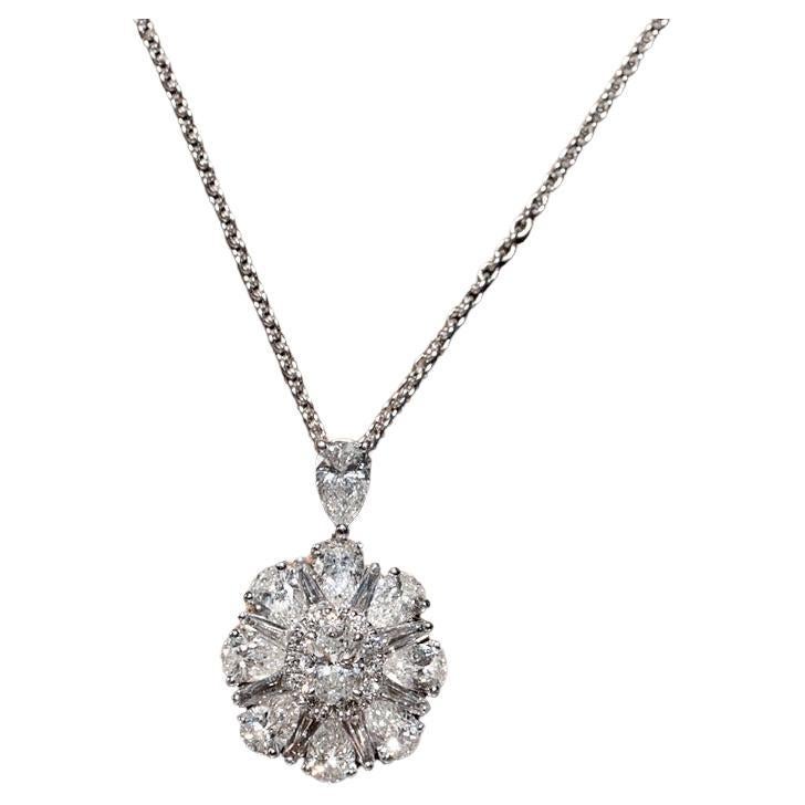 In very good condition.
Total weight is 4.2 grams.
Totally is all diamond 2.40 ct.
The diamond is has F-G color and vvs-vs clarity.
Total lenght is chain 46 cm.
Please contact for any questions.