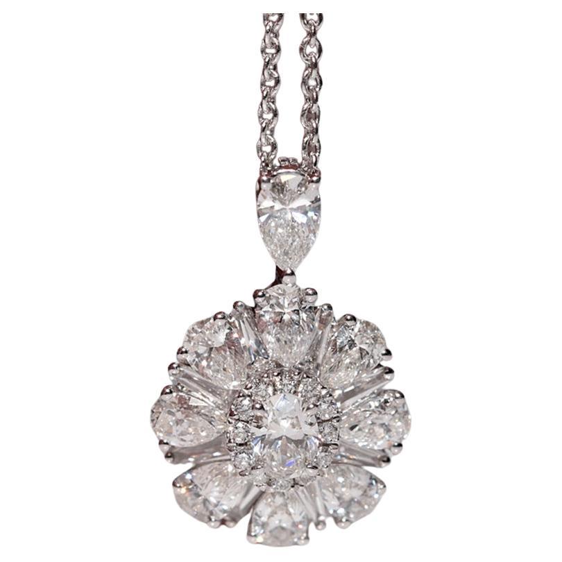 18k White Gold Natural Pear Cut  Diamond Decorated Pendant Necklace