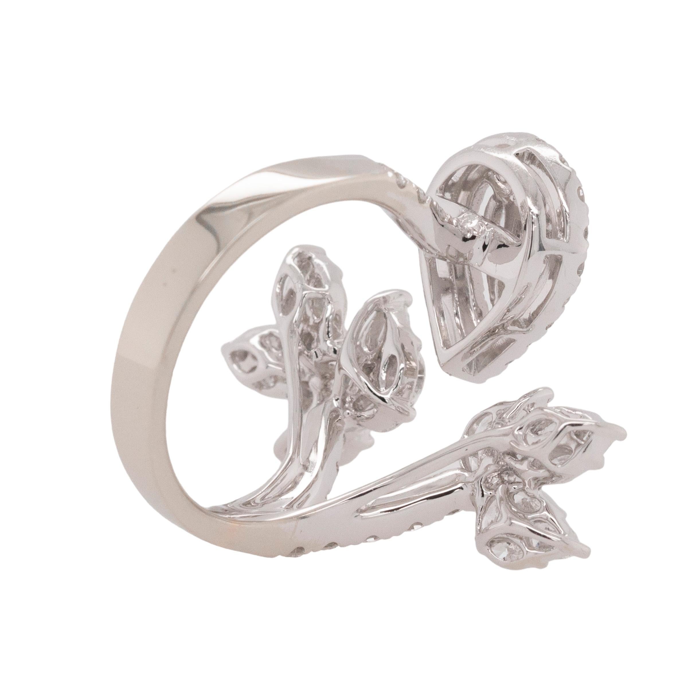18k White Gold Natural Round Brilliant and Pear Cut Teardrop/Floral Diamond Ring 2