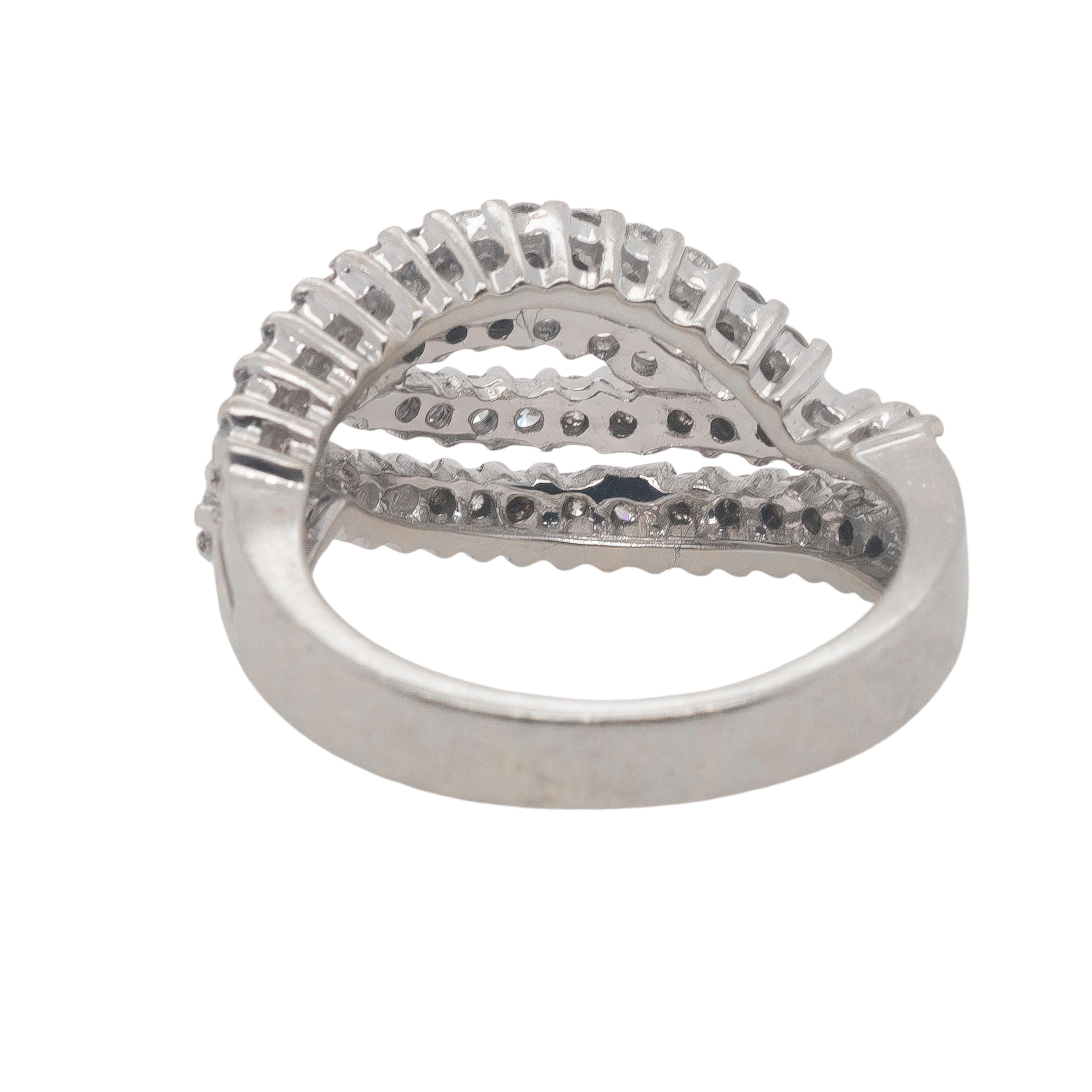18k White Gold Natural Round Brilliant Diamond Ring In Excellent Condition For Sale In Boca Raton, FL