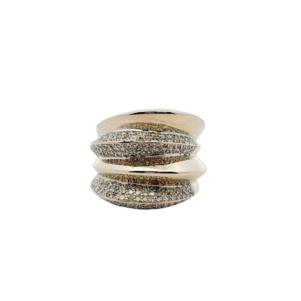 18k White Gold Natural Round Diamond Pave Wide Free Form Ring in vendita 2
