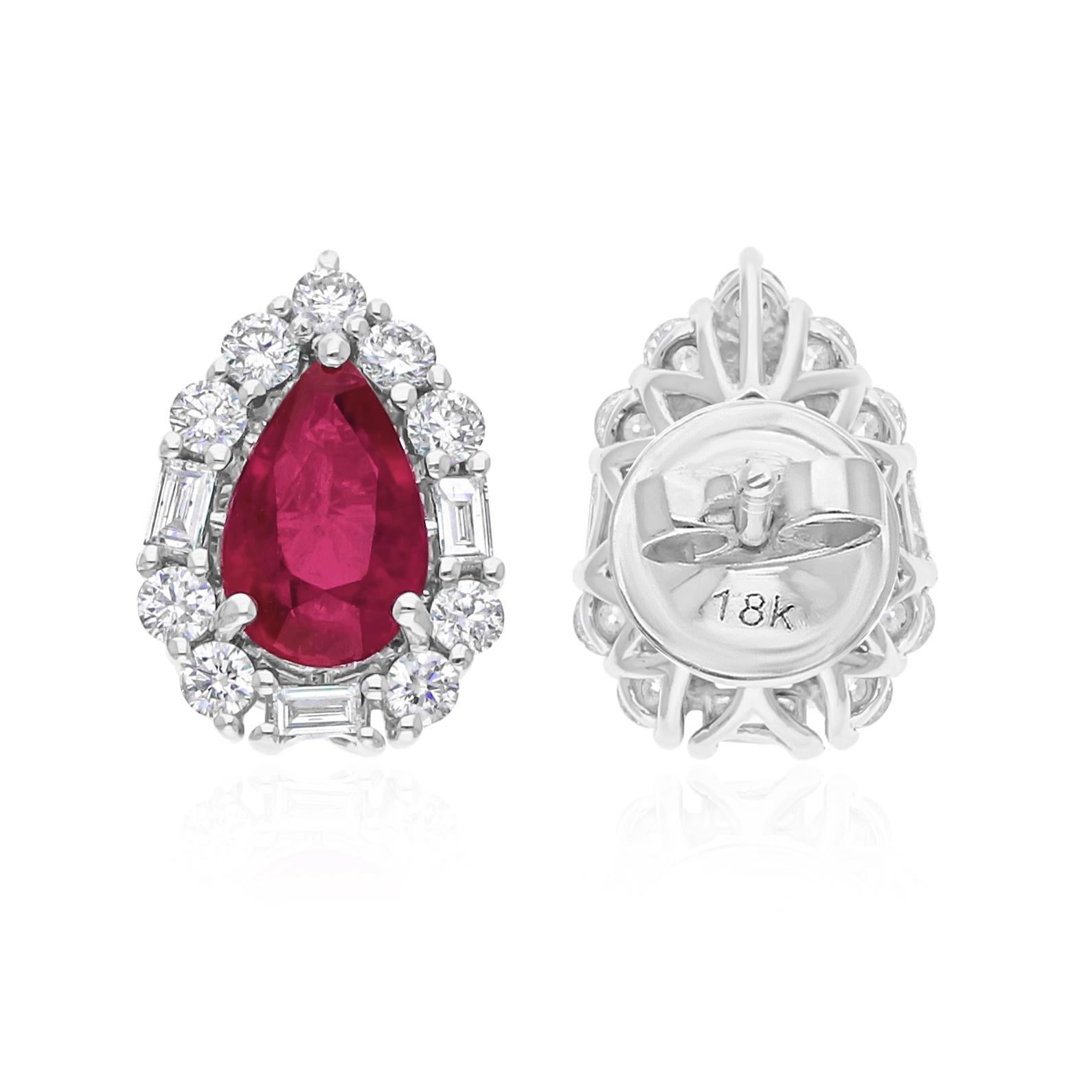 Questi orecchini sono stati meticolosamente realizzati in oro 18 carati e incastonati con 2,22 carati di rubino e 0,63 carati di diamante.

Segui la vetrina di Spectrum Jewels per vedere le ultime collezioni e i pezzi esclusivi. Spectrum Jewels è