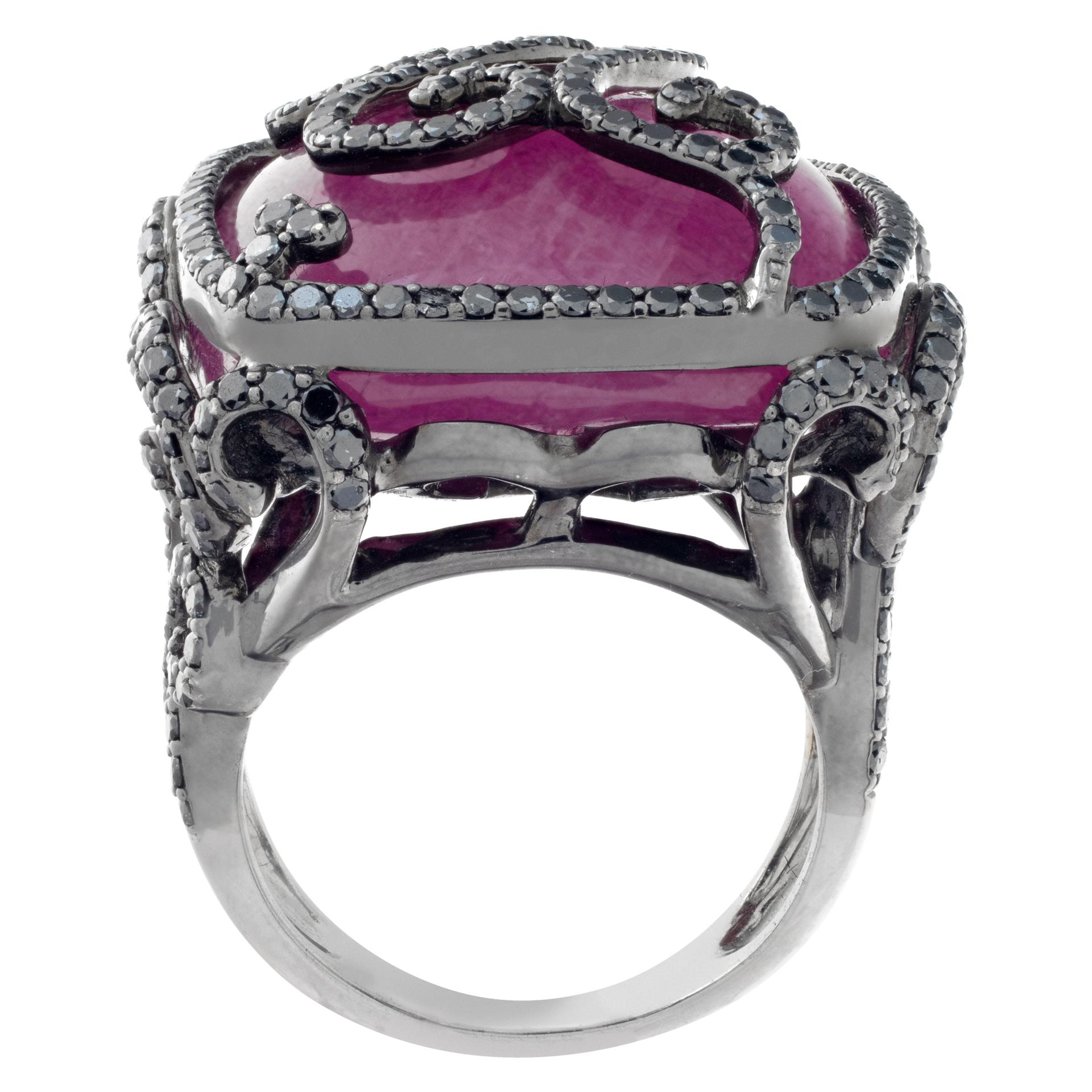 18K White Gold Natural Ruby Ring In Excellent Condition For Sale In Surfside, FL