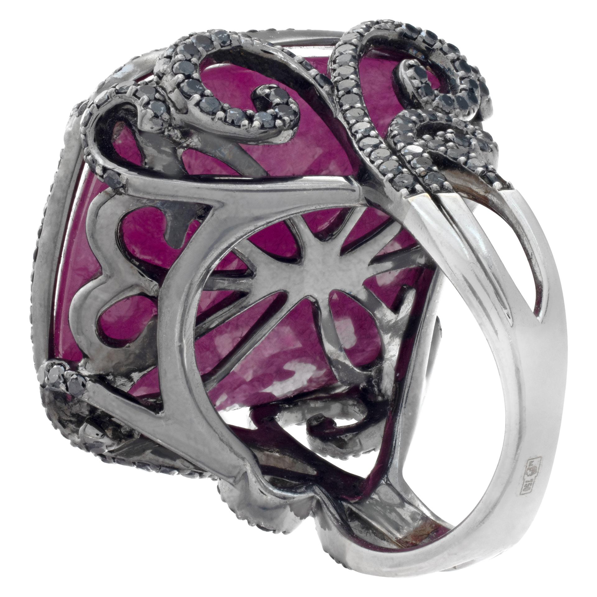 Women's 18K White Gold Natural Ruby Ring For Sale