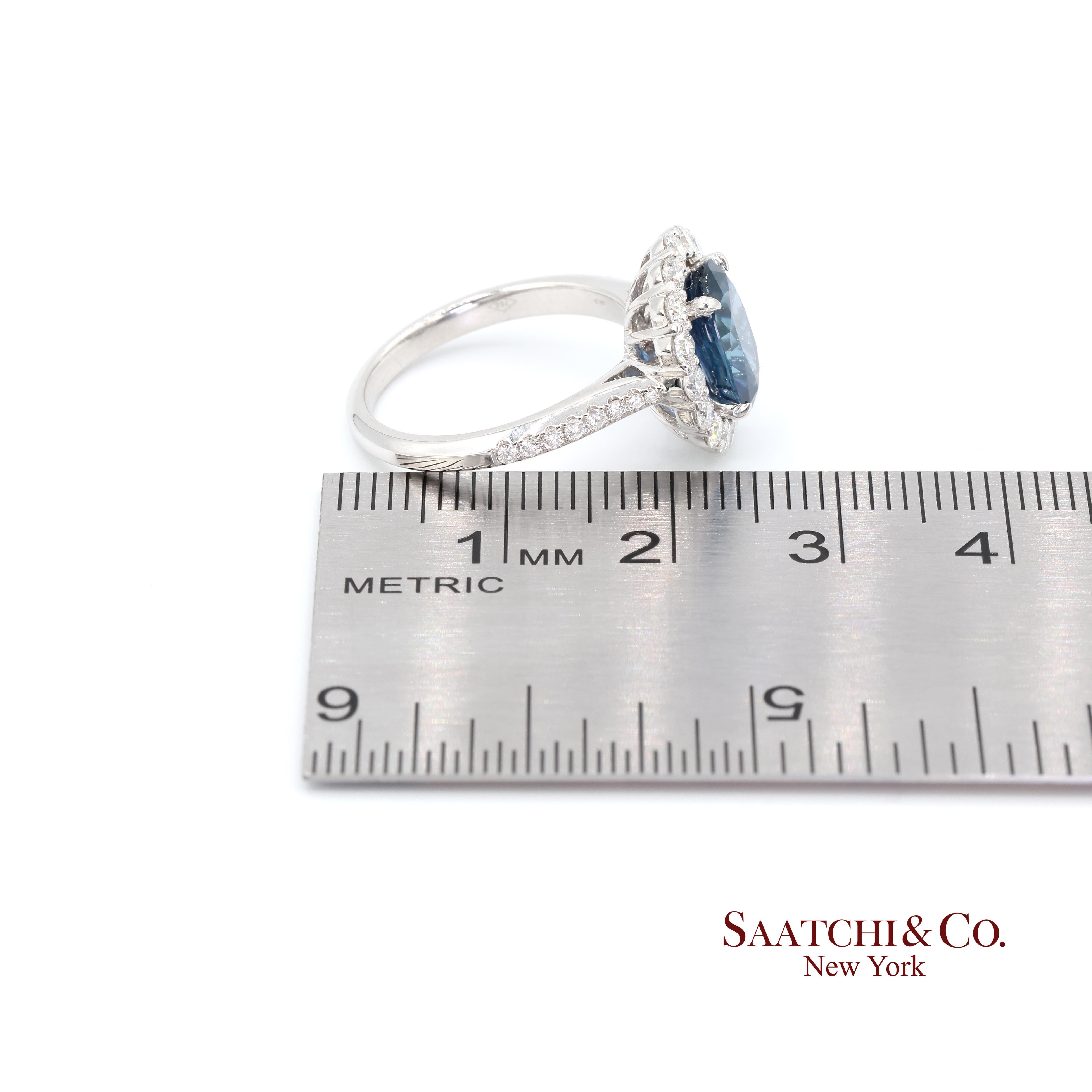 Anello con zaffiro naturale e diamante in oro bianco 18 carati in vendita 6