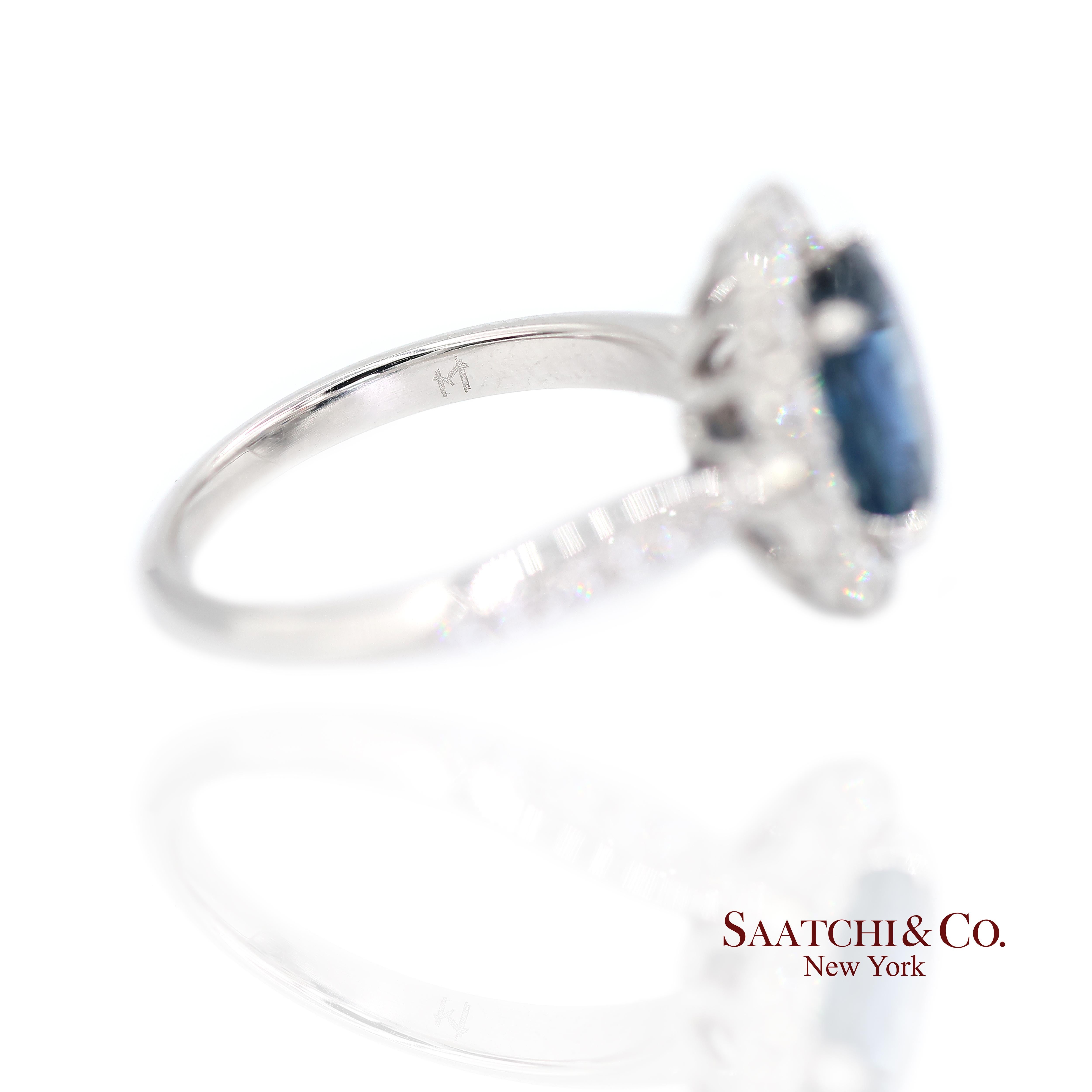 Anello con zaffiro naturale e diamante in oro bianco 18 carati in vendita 3