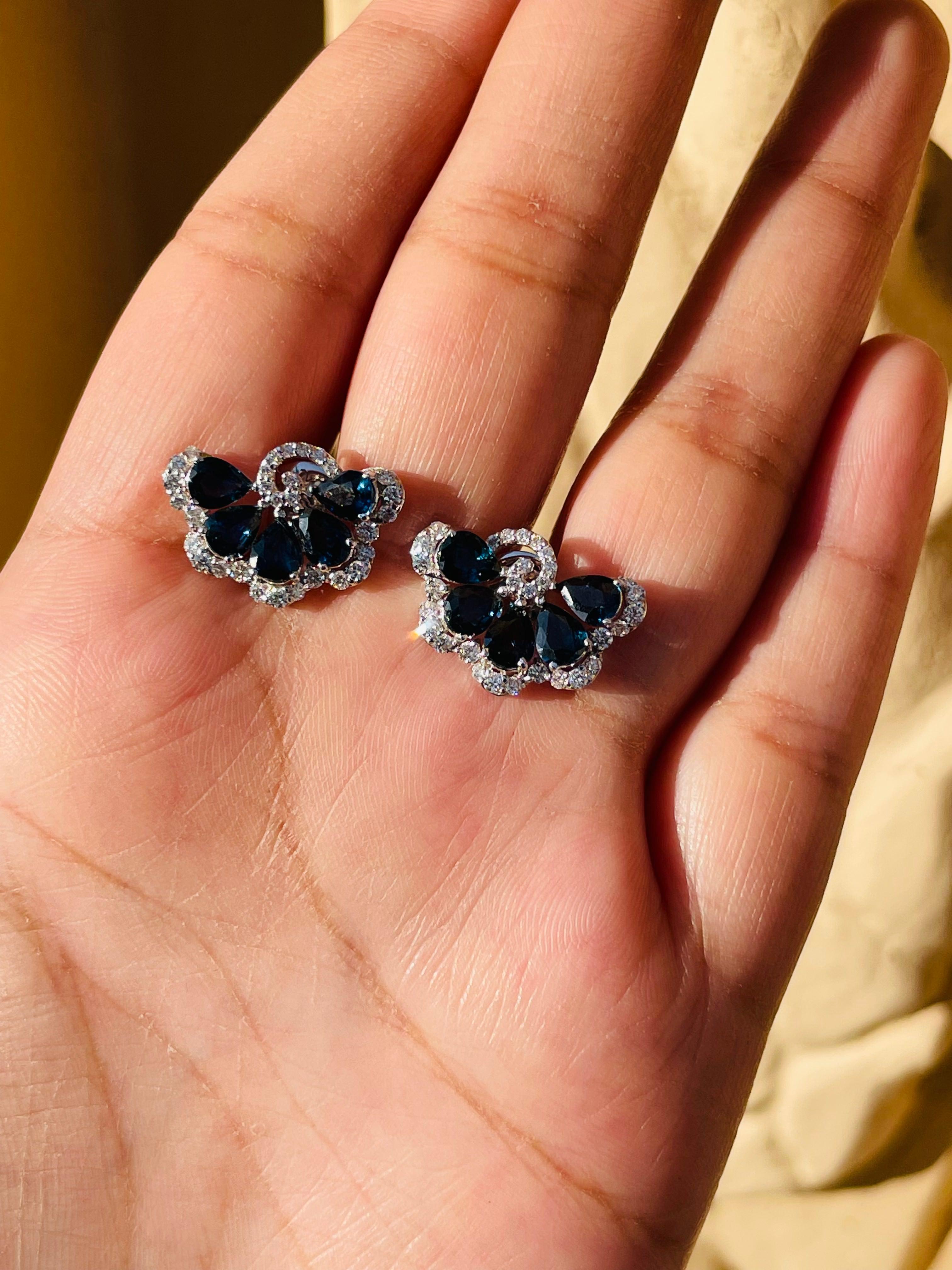 Women's 18K White Gold Natural Sapphire and Diamond Stud Earrings For Sale