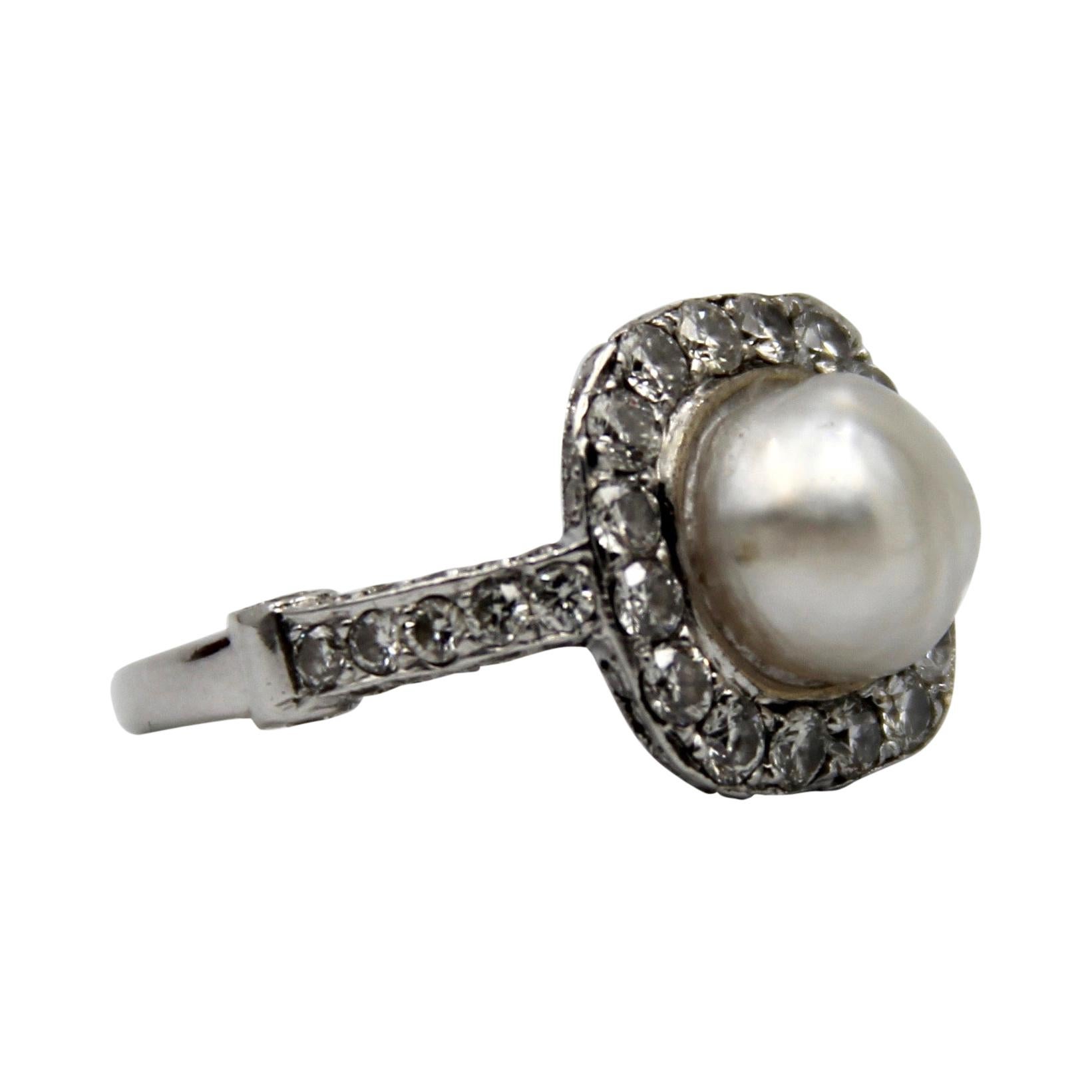 18k White Gold Natural Sea Pearl Diamond Ring For Sale