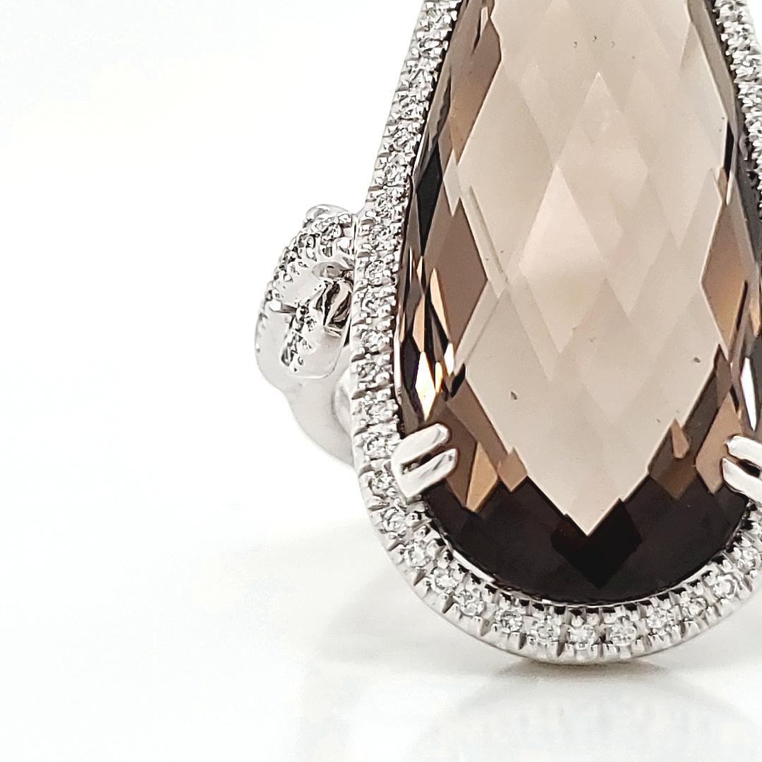 Bague de fiançailles en or blanc 18k avec quartz fumé naturel et diamant en forme de marquise Pour femmes en vente