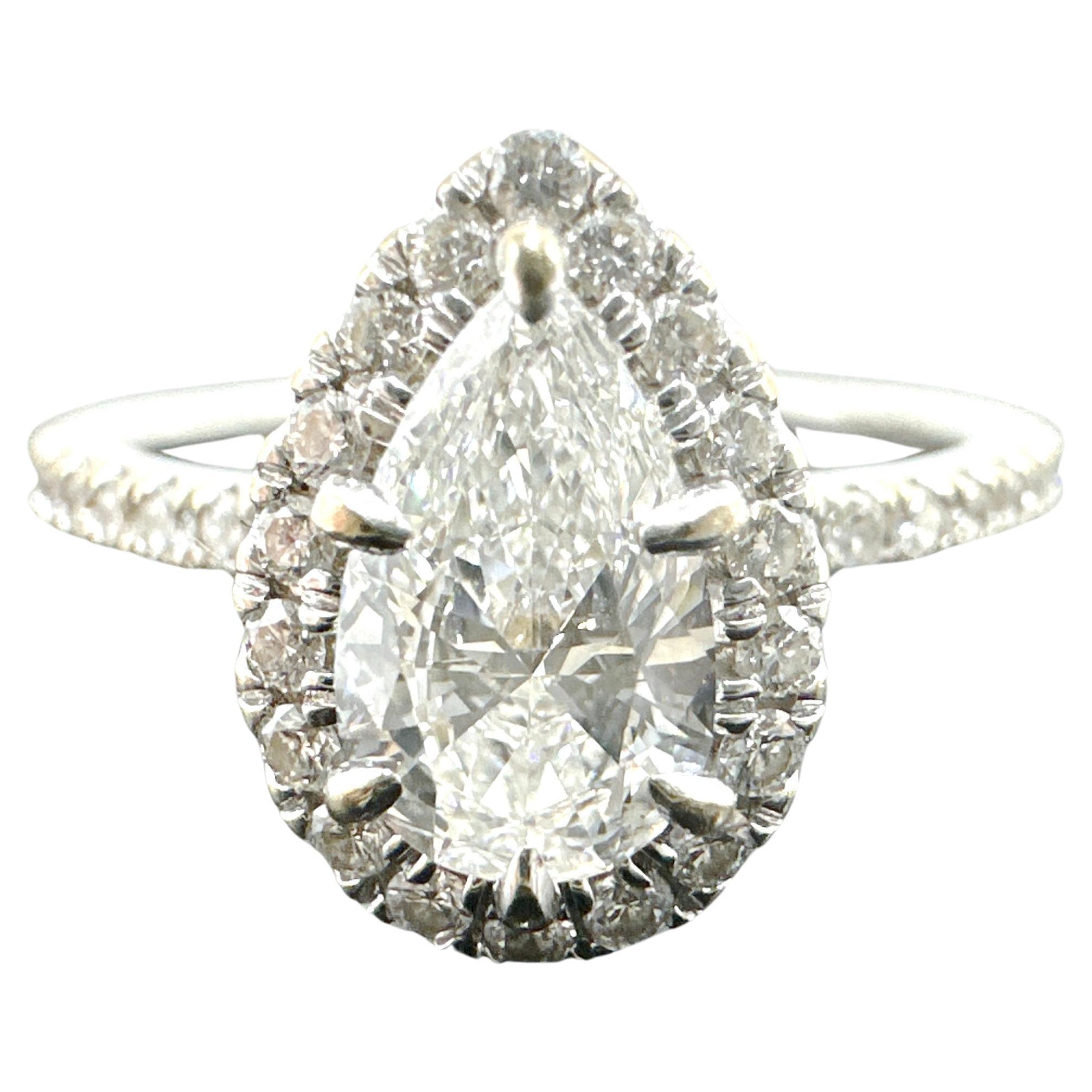 Bague de fiançailles en or blanc 18k Nature VS-1 G-H 0.67ct Pear Diamond Halo 1.13TCW