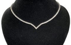 18K White Gold Necklace with Diamonds