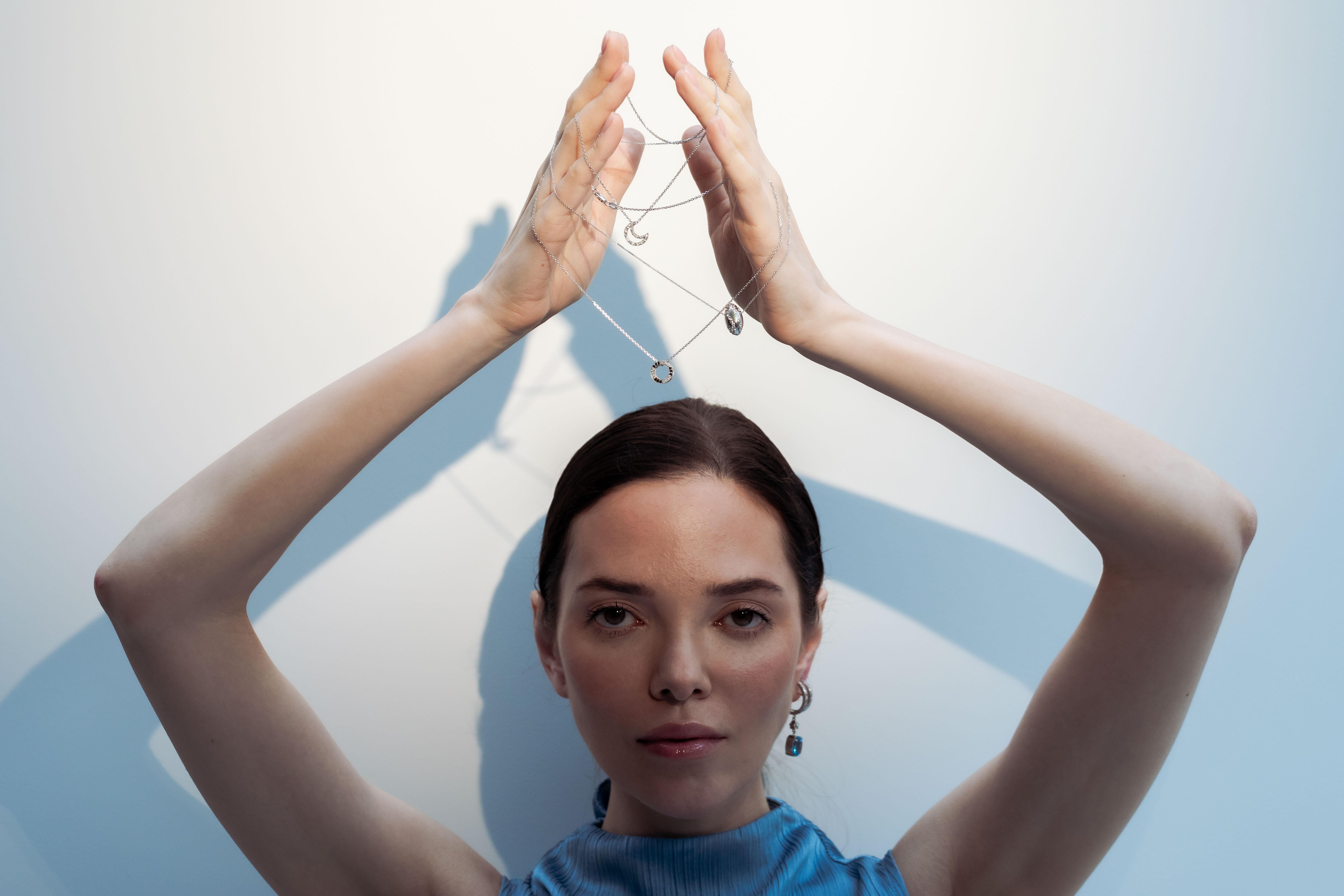 Collana in oro bianco 18k con diamanti In condizioni Nuovo in vendita a London, GB