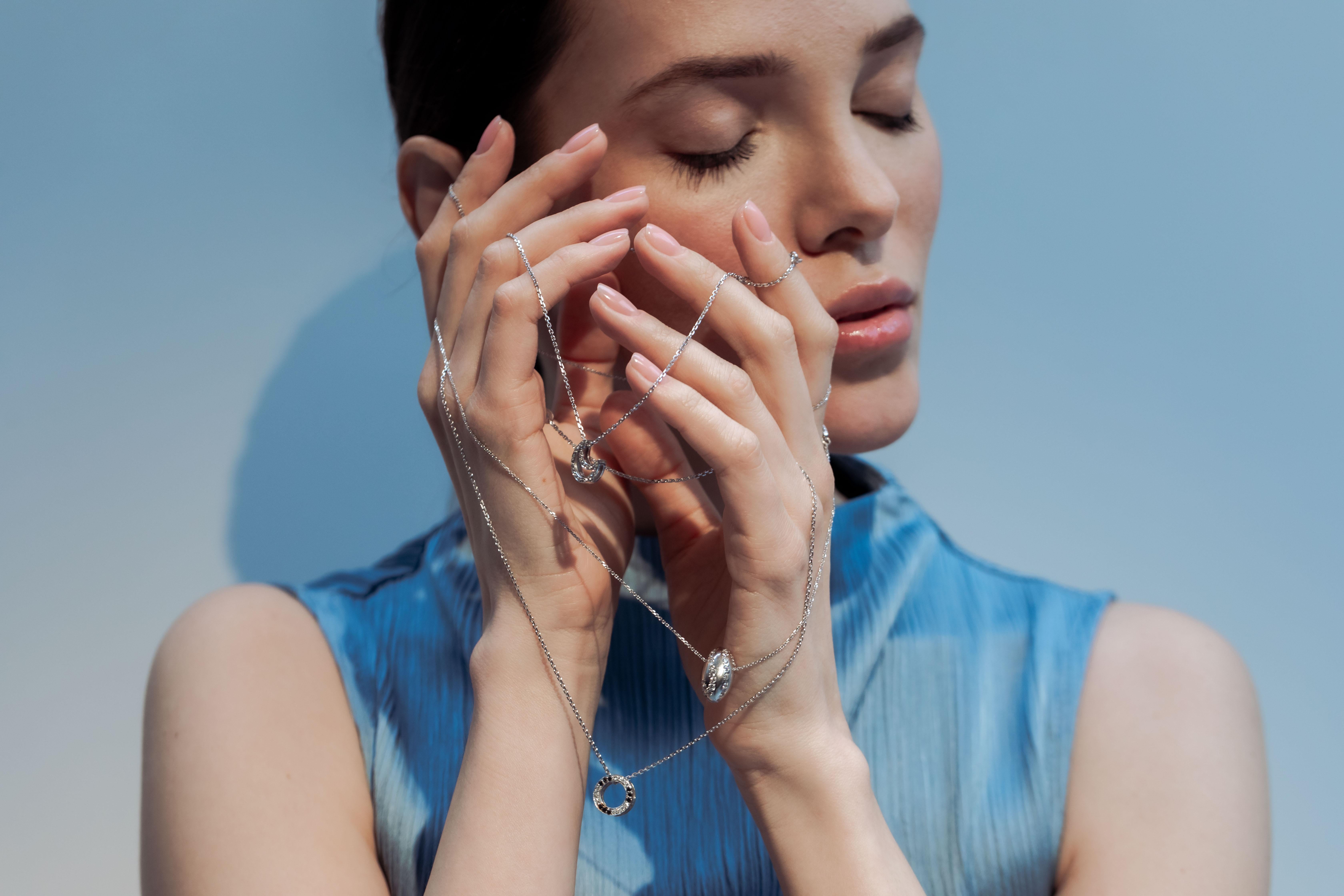 Collana in oro bianco 18k con diamanti in vendita 2