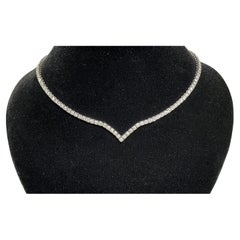 18K White Gold Necklace with Diamonds